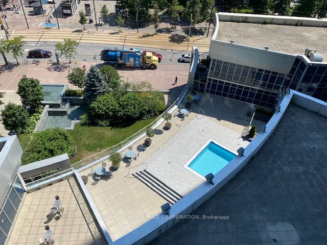 8 York St, #908