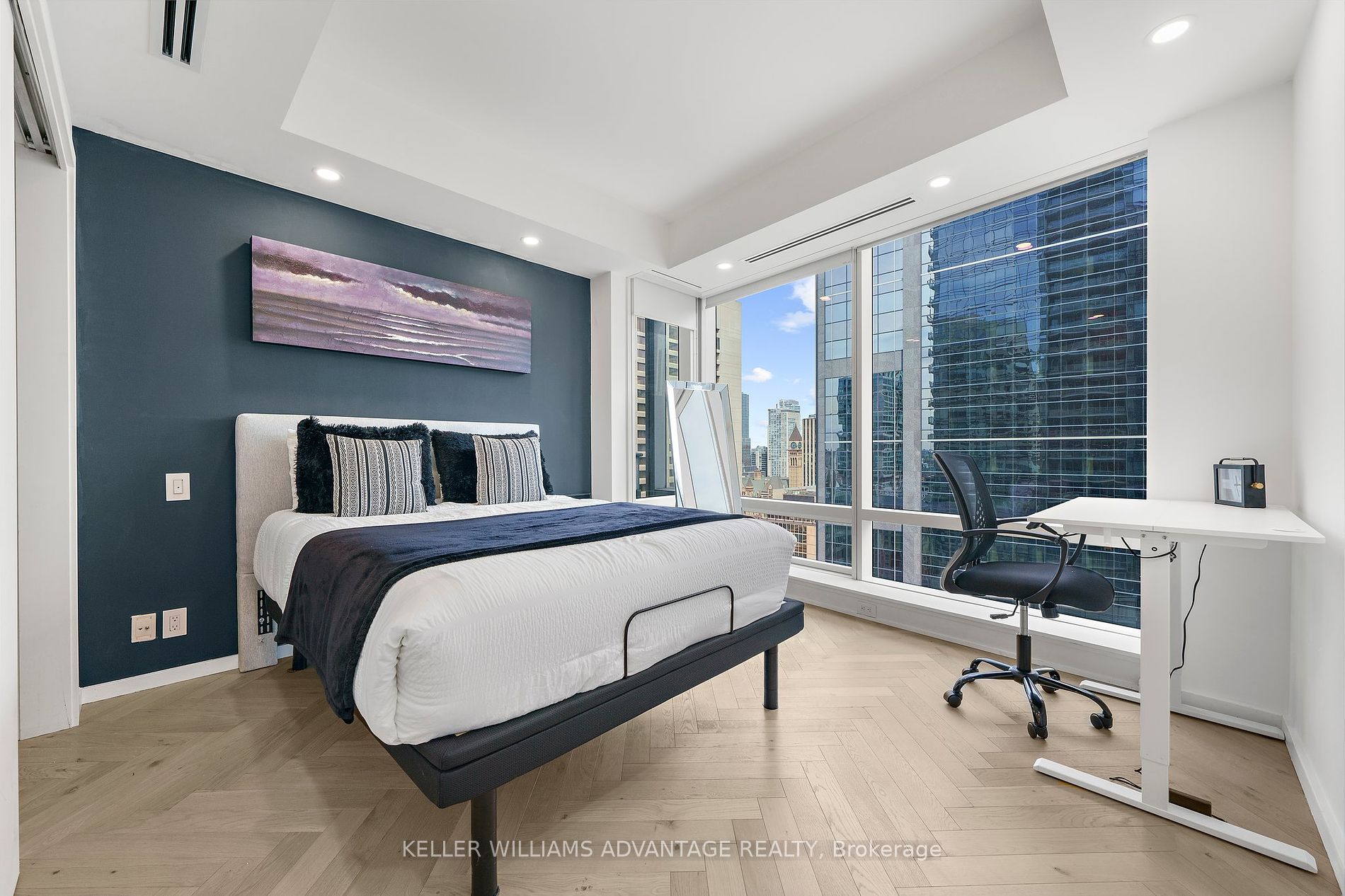 180 University Ave, #2308