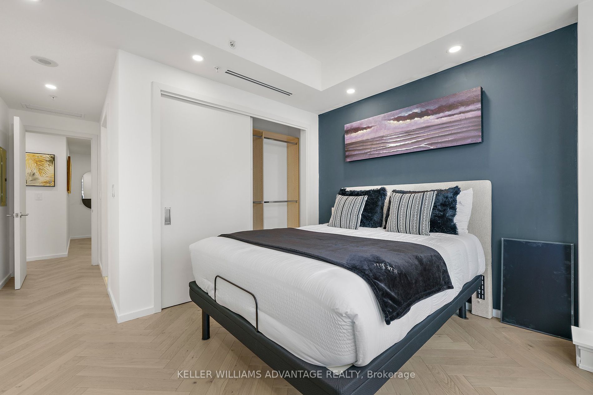 180 University Ave, #2308