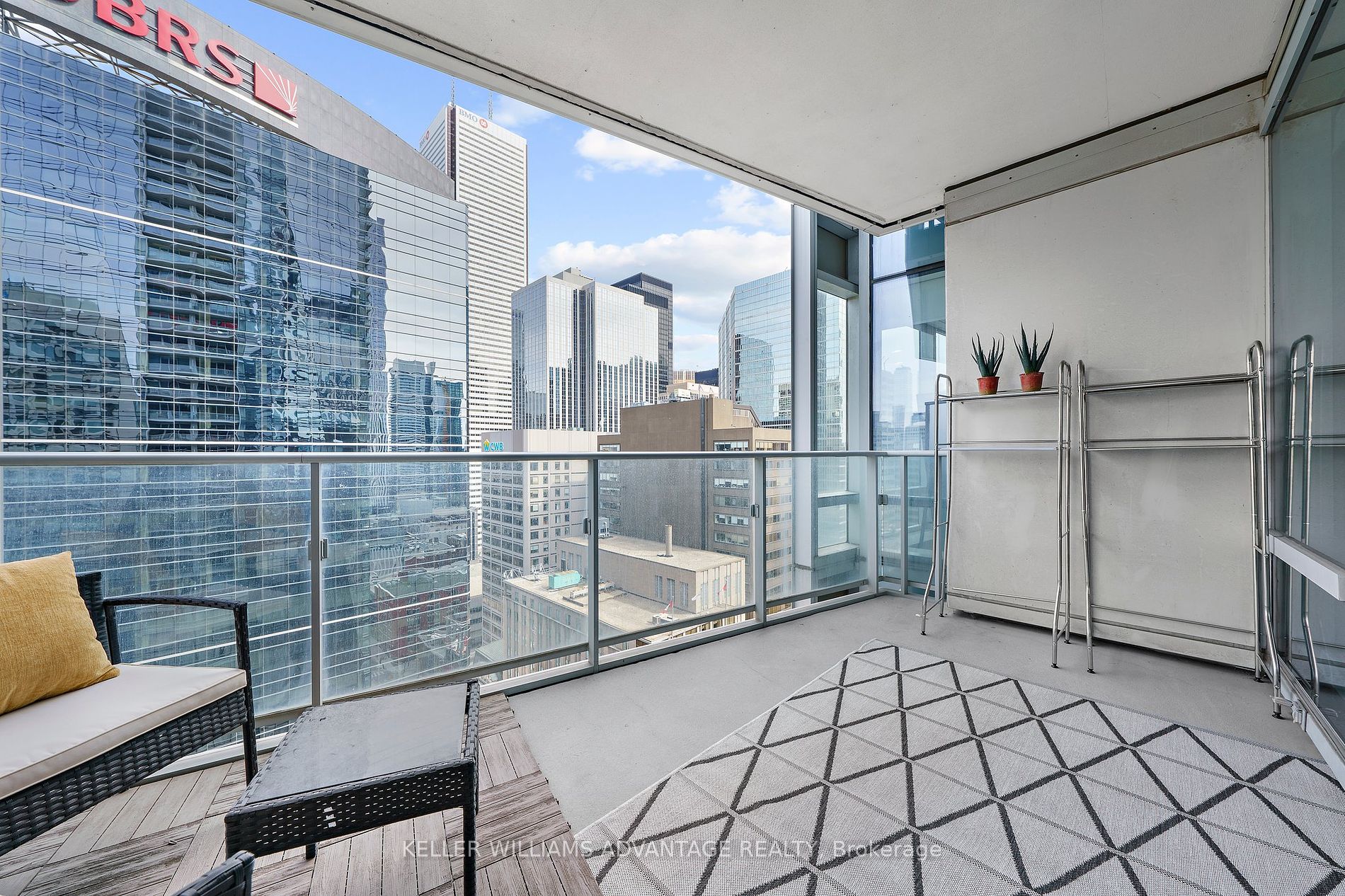 180 University Ave, #2308