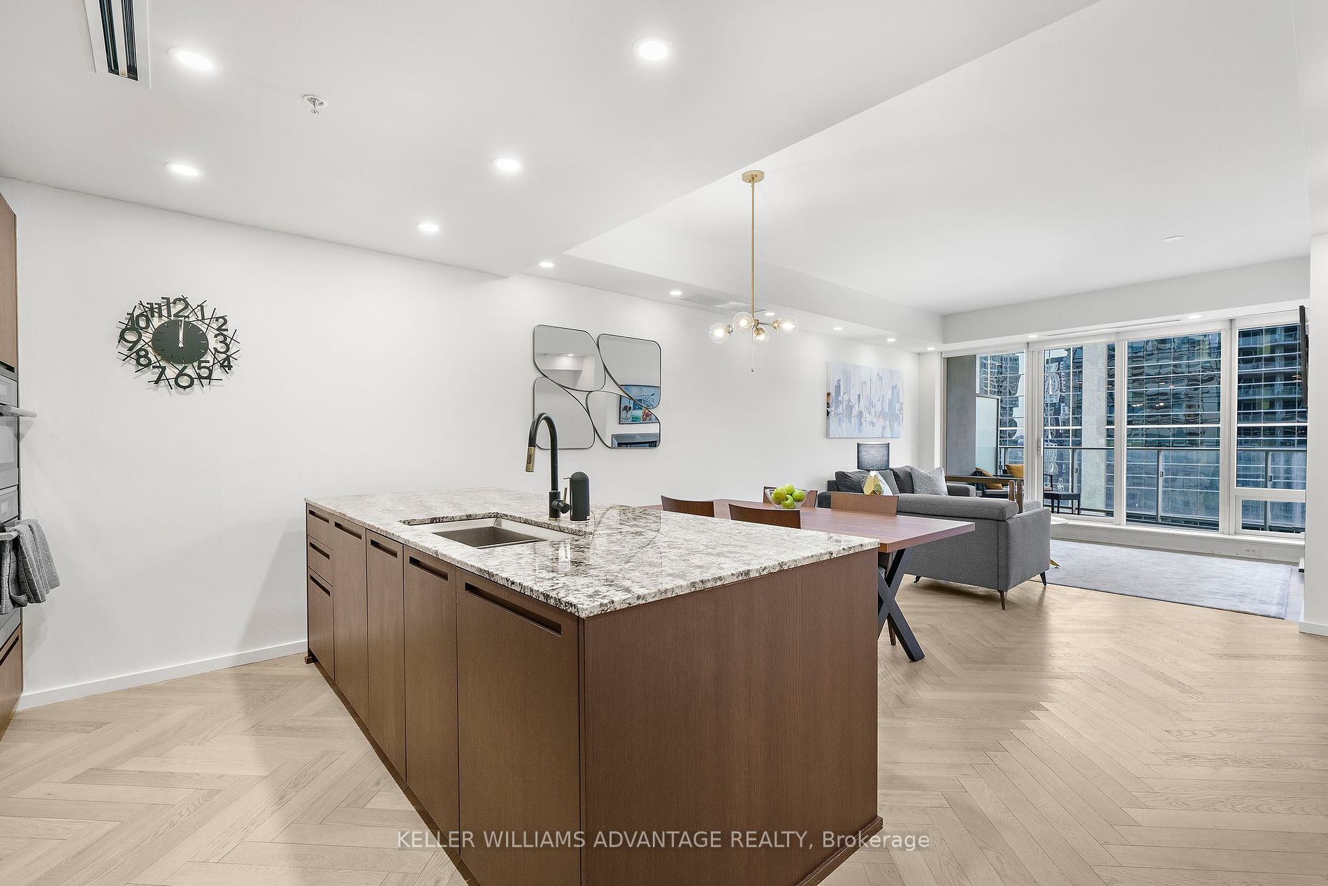 180 University Ave, #2308
