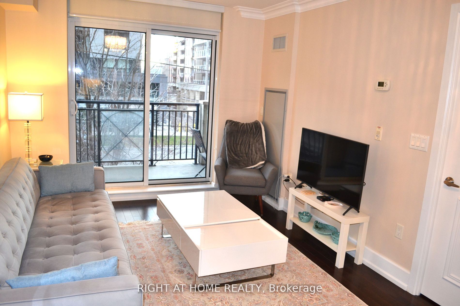 650 Sheppard Avenue E, #221