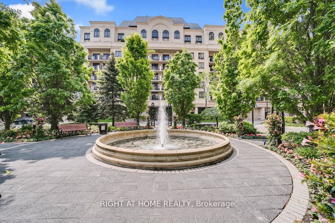 650 Sheppard Avenue E, #221