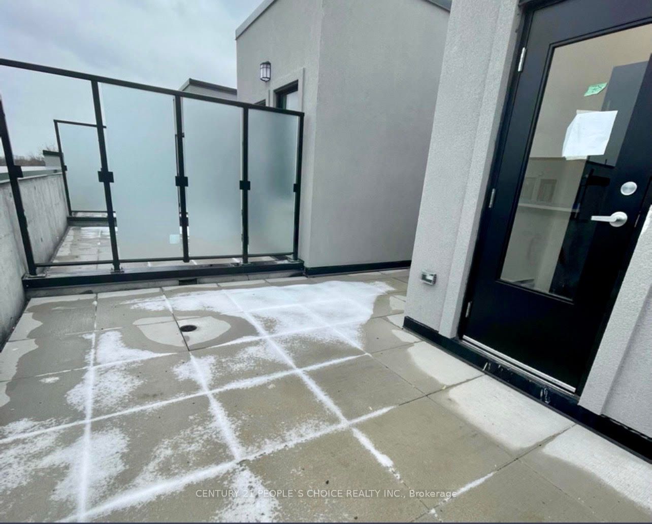 861 Sheppard Ave W, #37