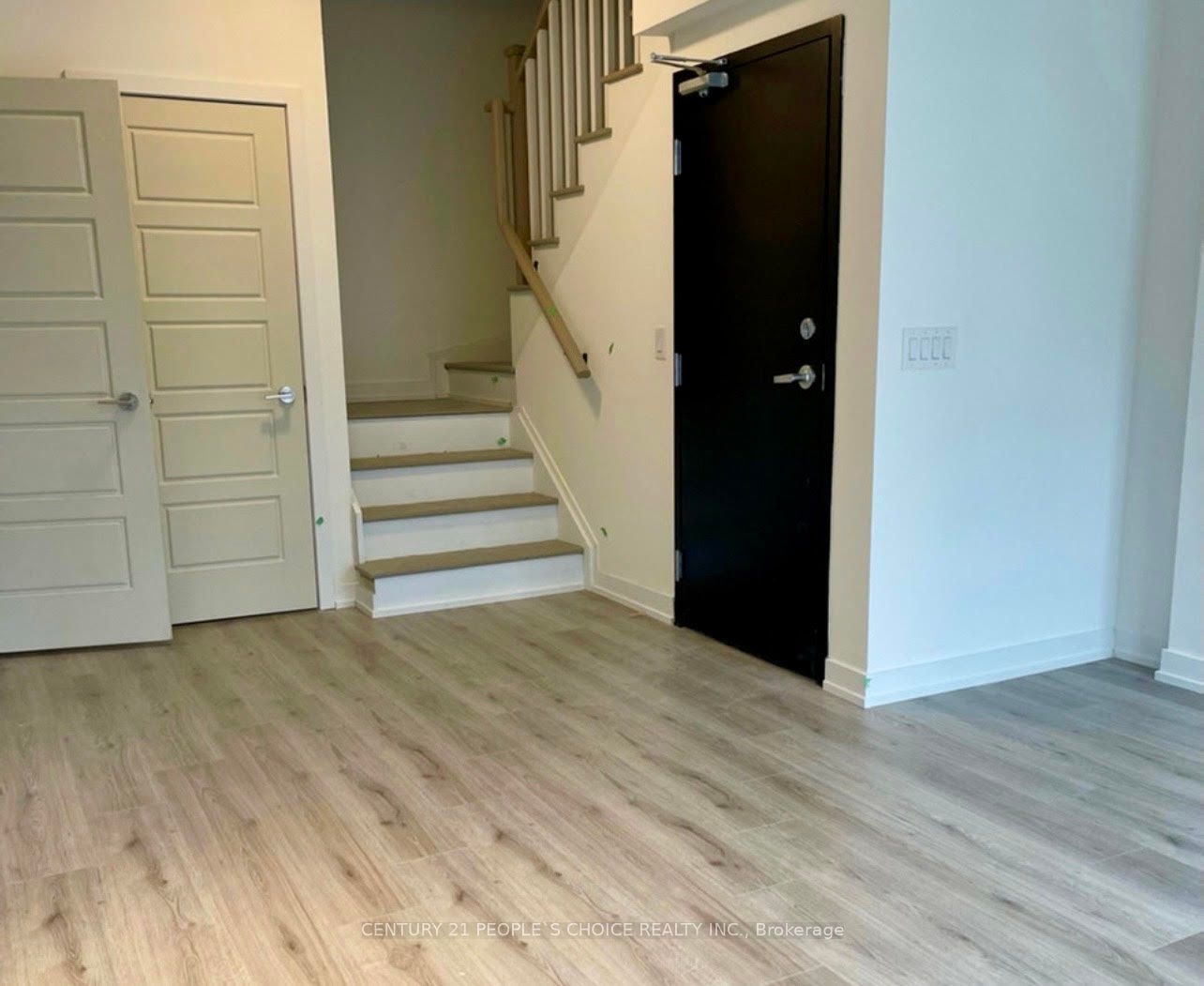 861 Sheppard Ave W, #37