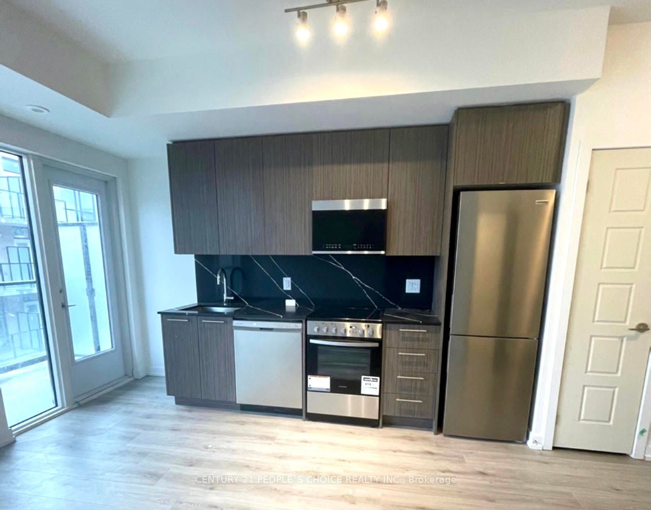 861 Sheppard Ave W, #37