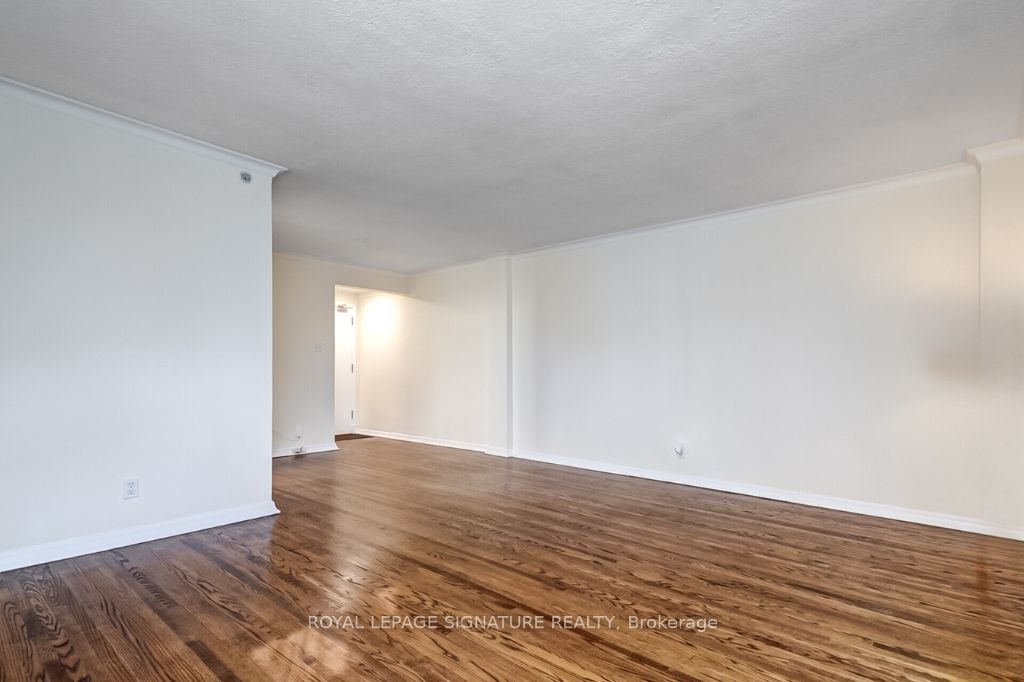 717 Eglinton Avenue W #103
