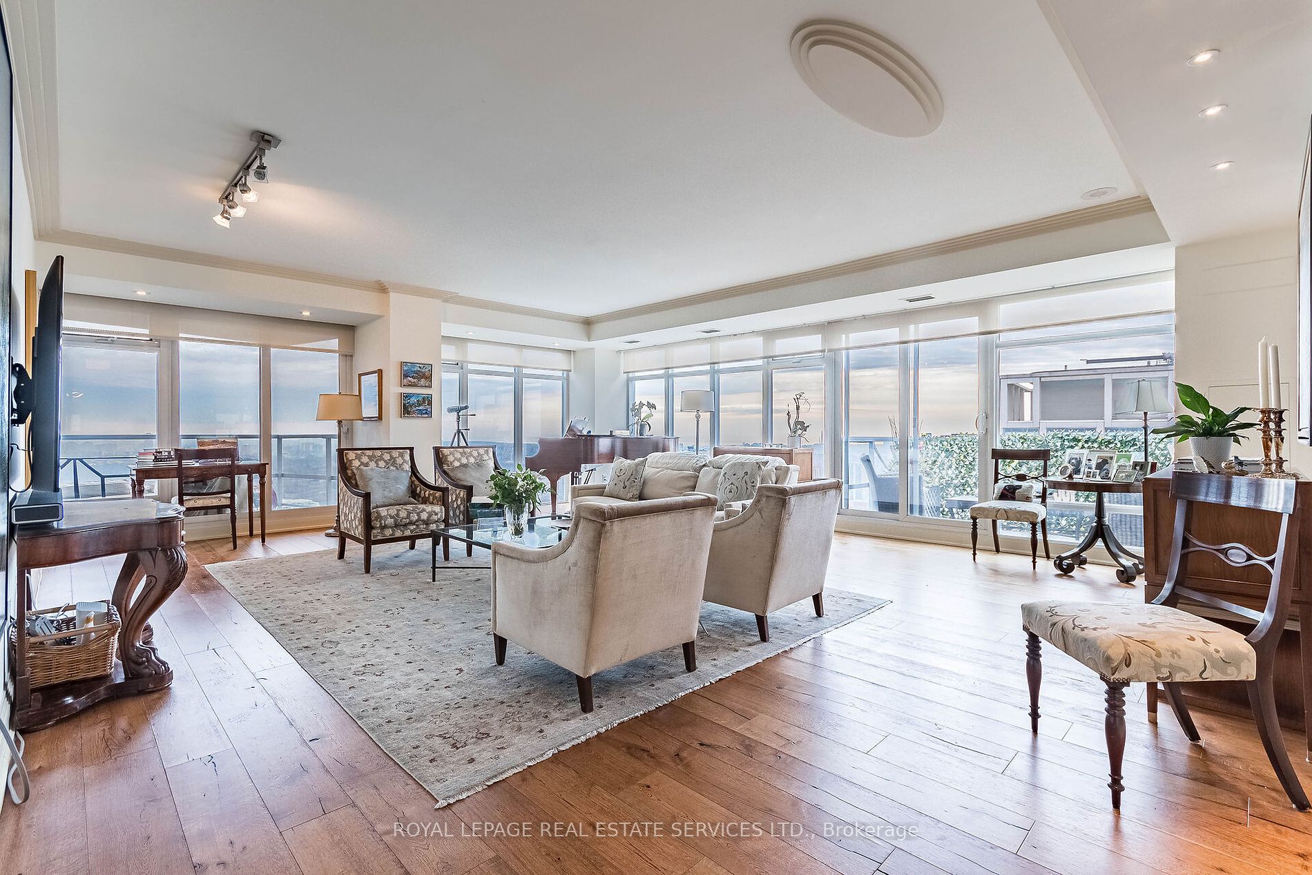 2181 Yonge Street #3302