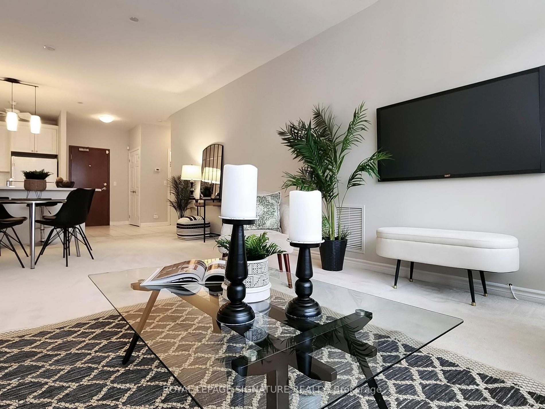 980 Yonge Street, #209