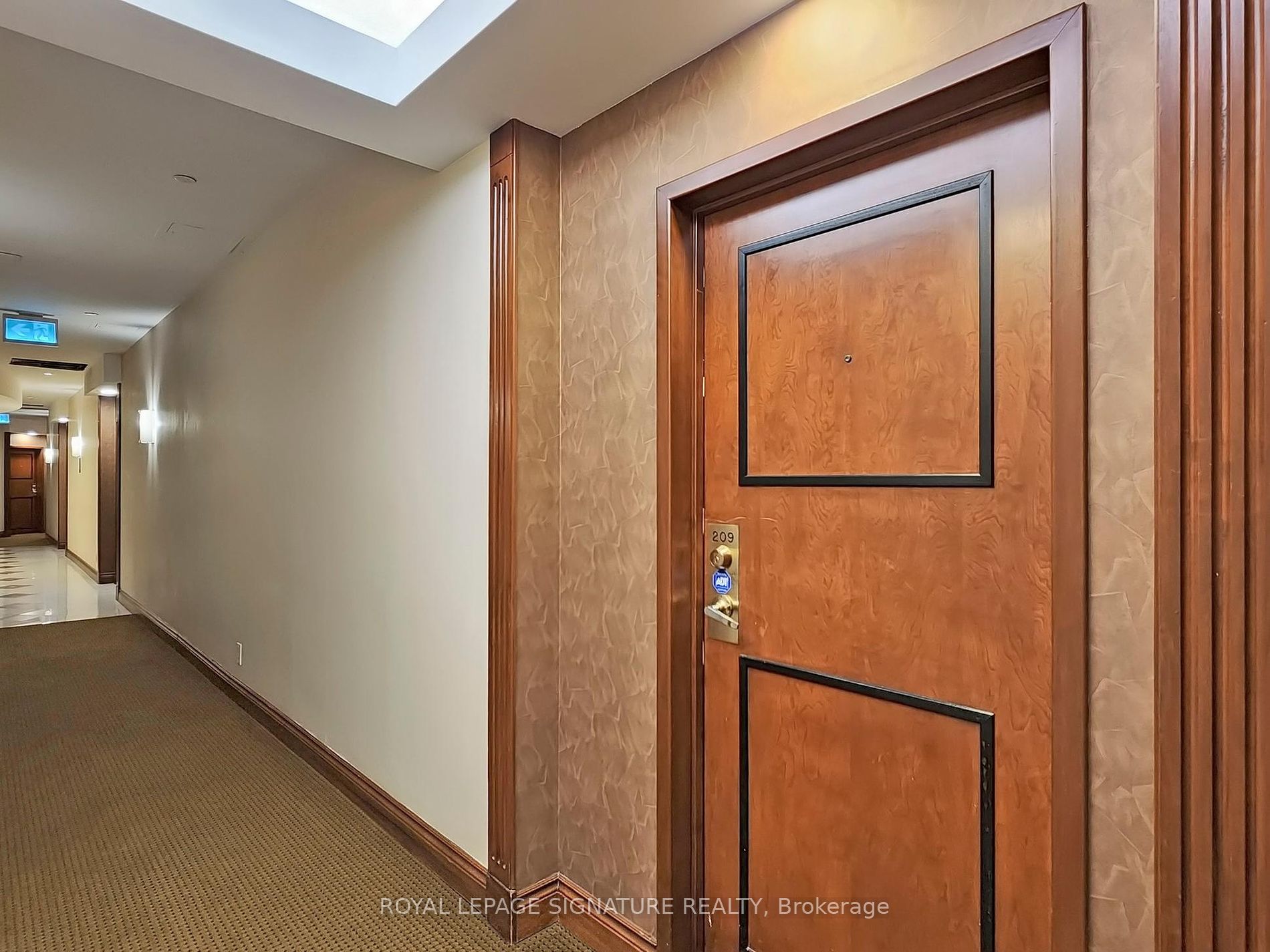 980 Yonge Street, #209