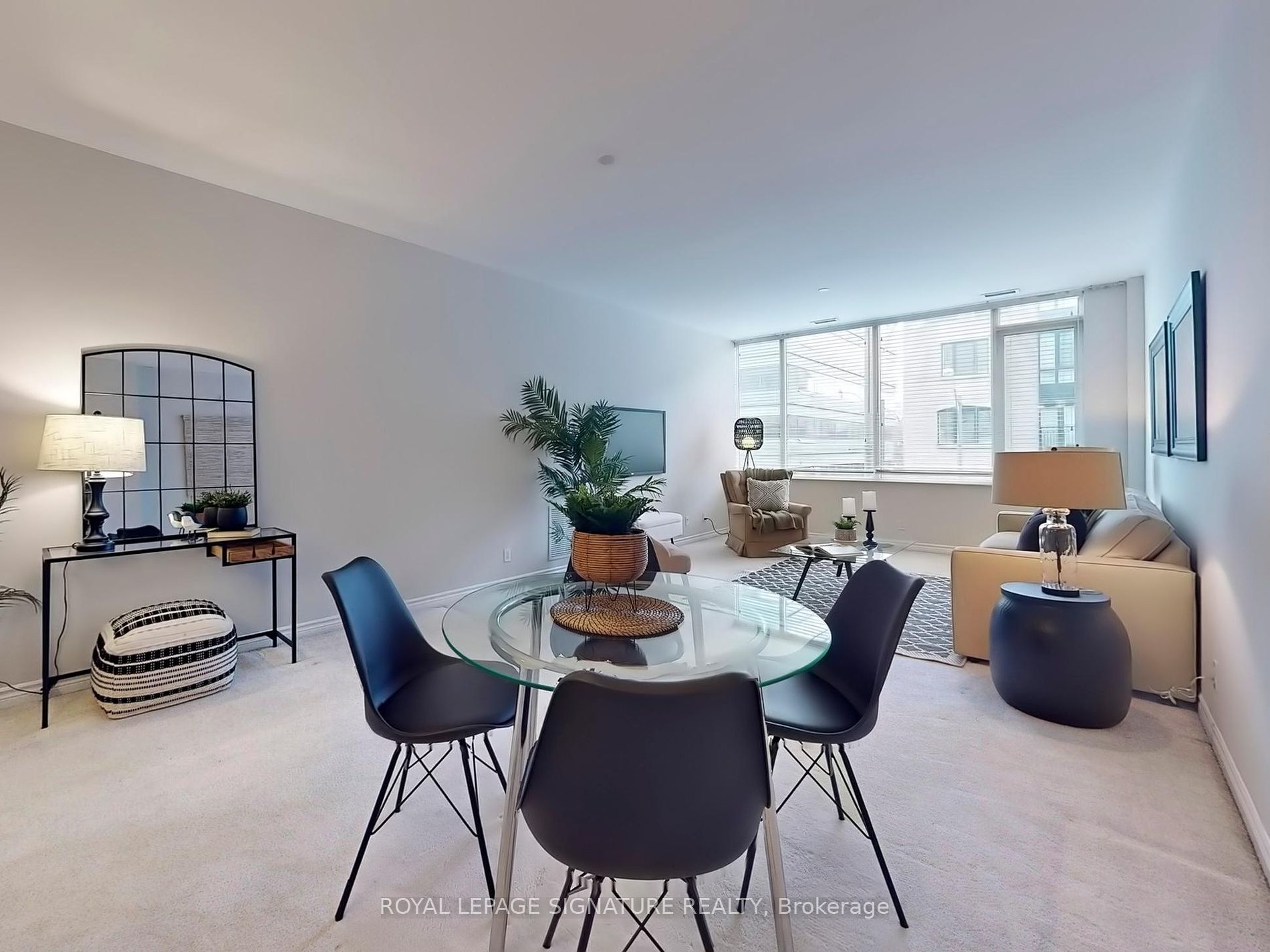 980 Yonge Street, #209