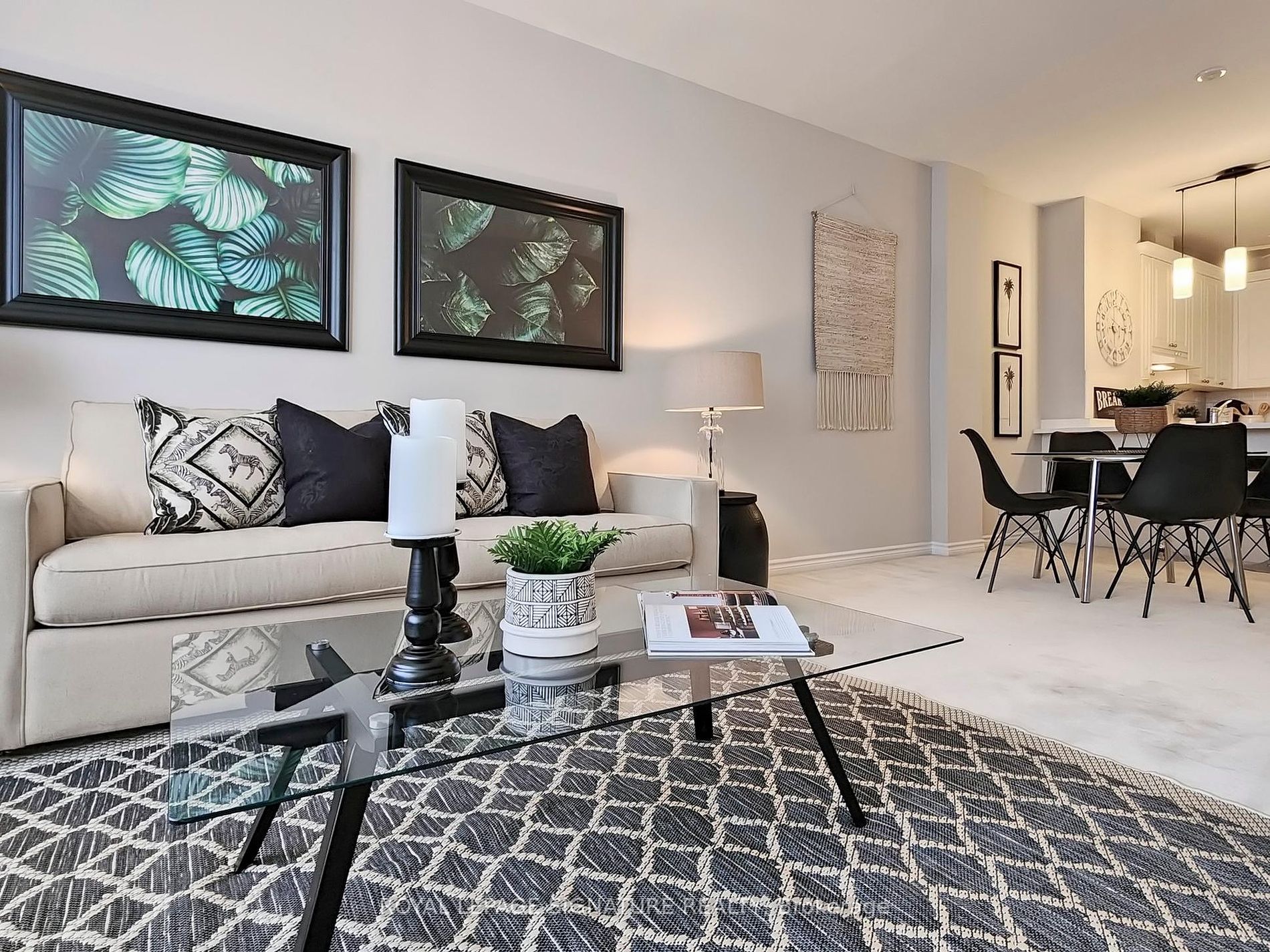 980 Yonge Street, #209