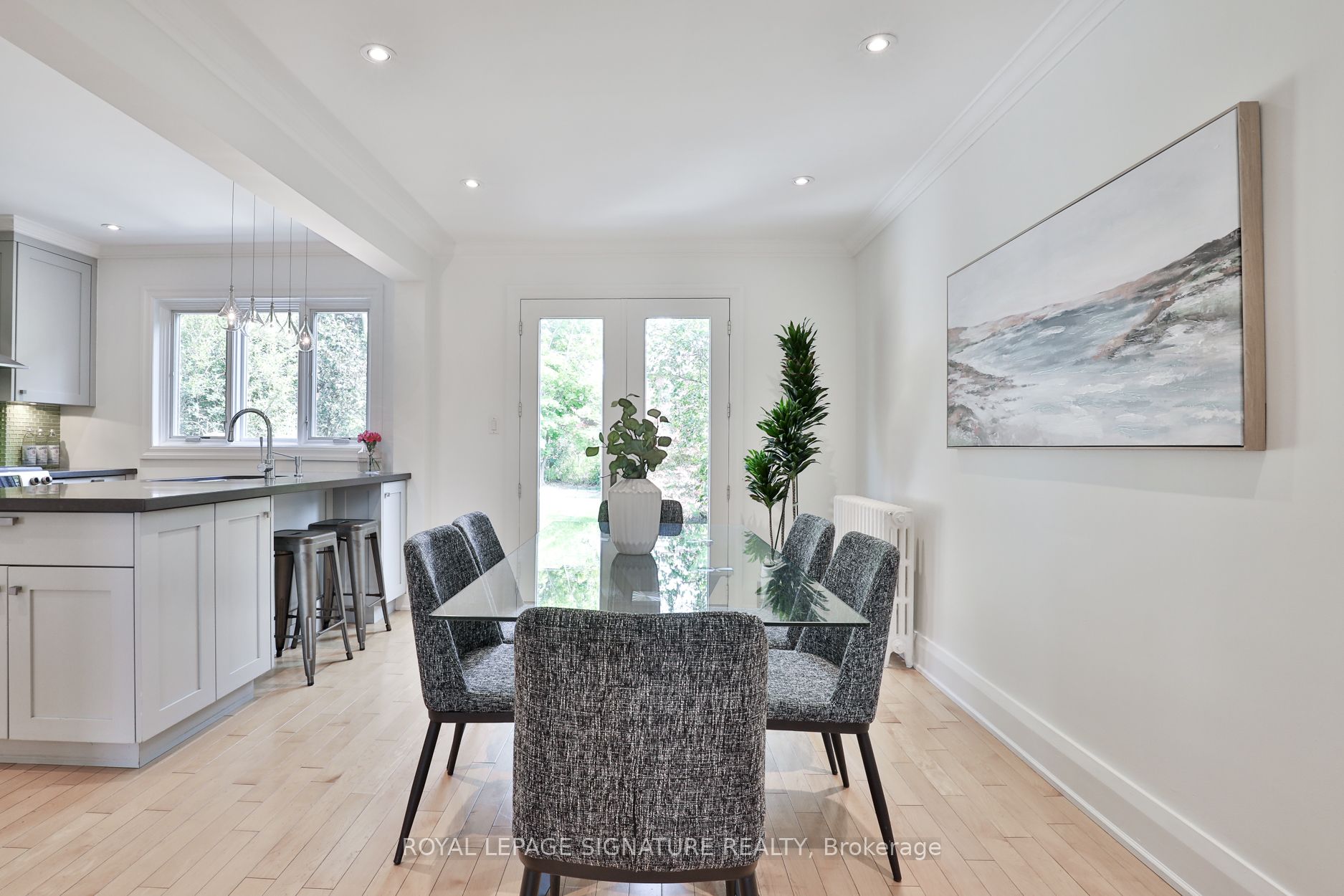 35 Thurston Road