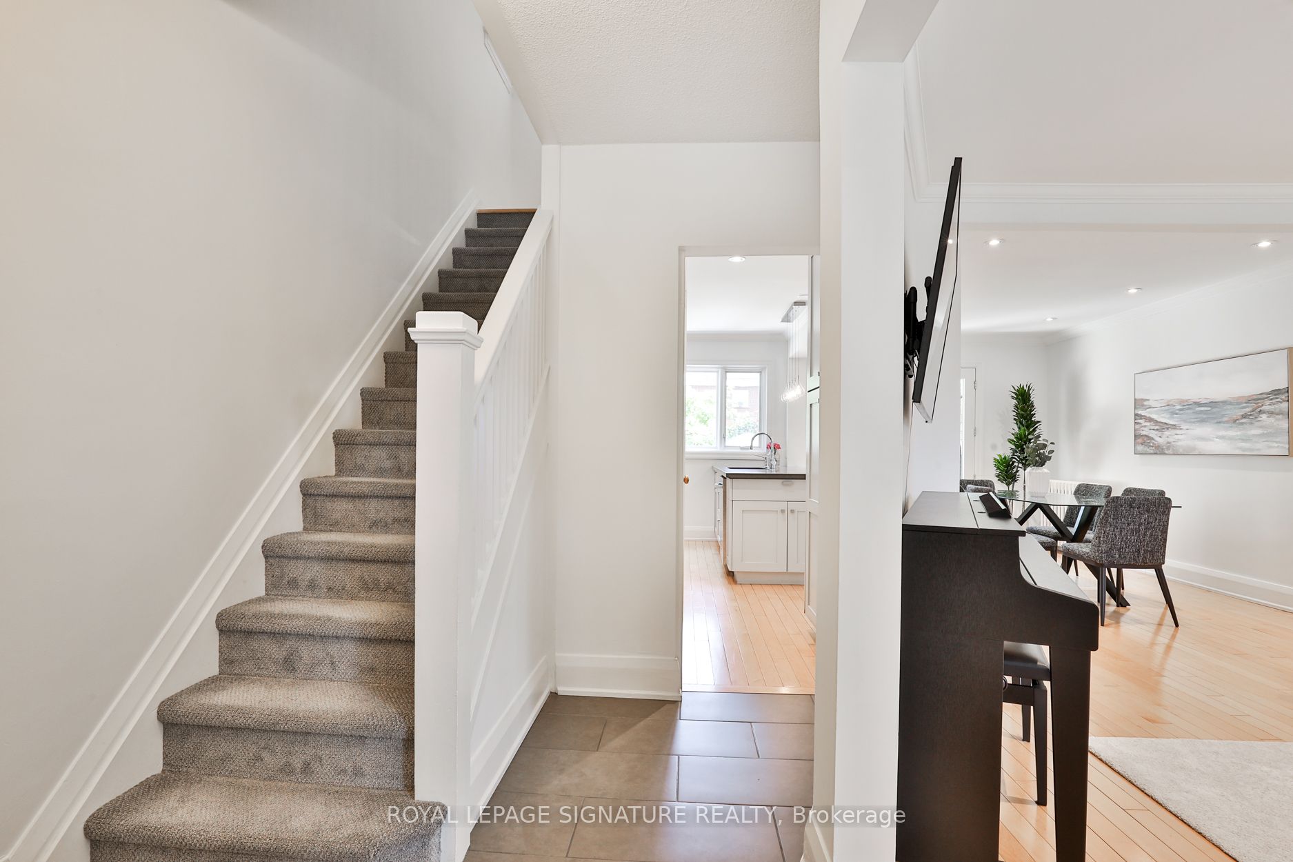 35 Thurston Road