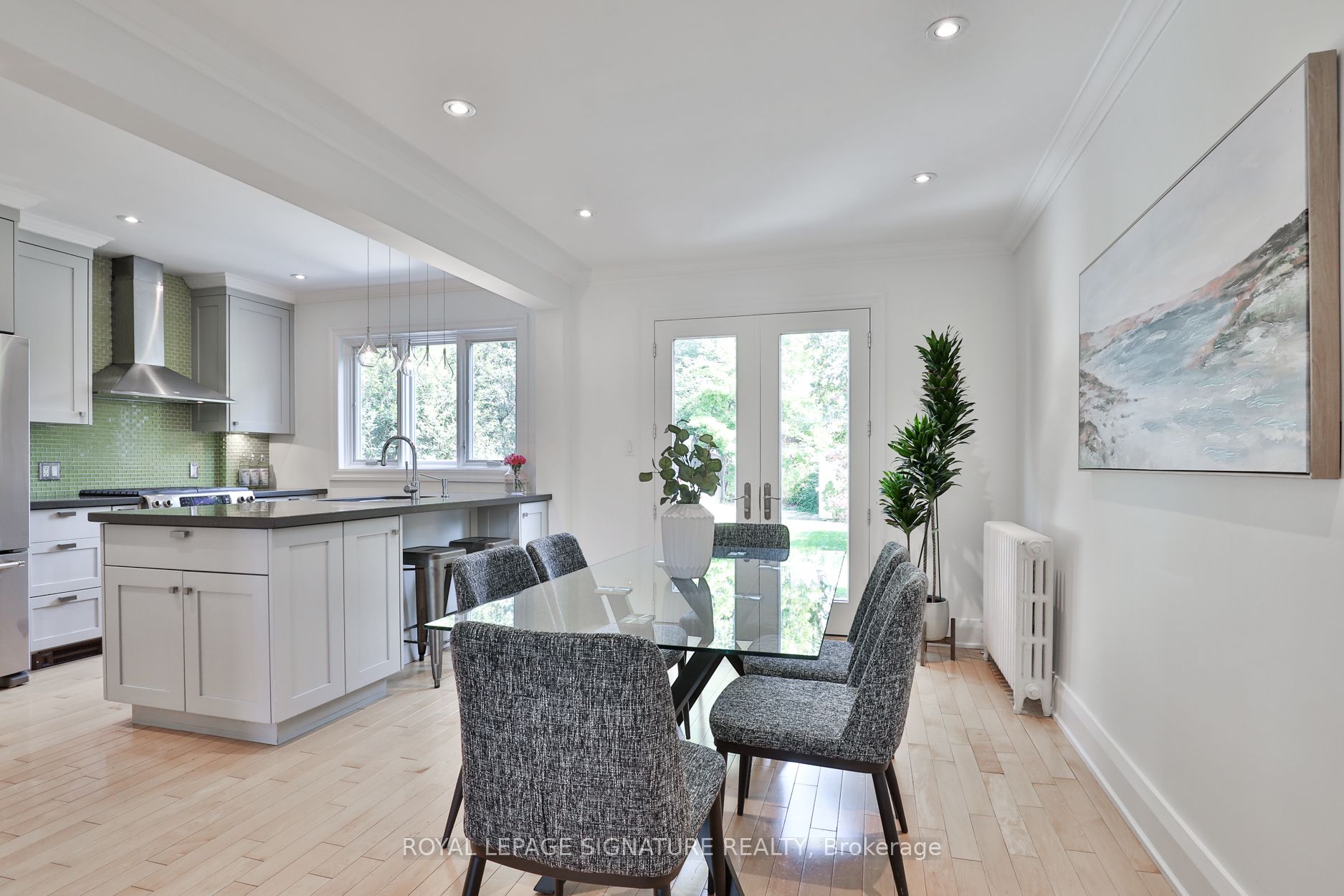 35 Thurston Road