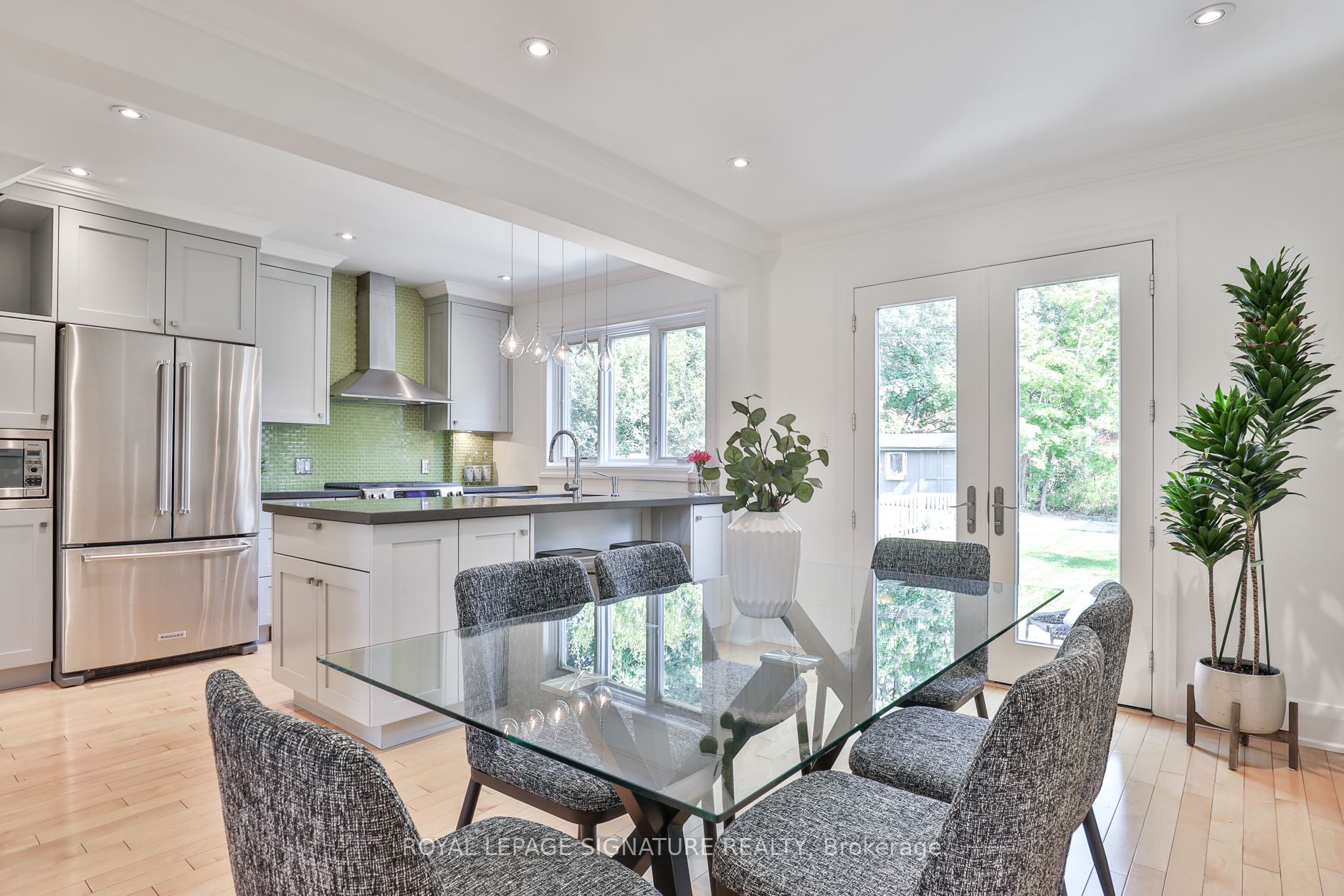 35 Thurston Road