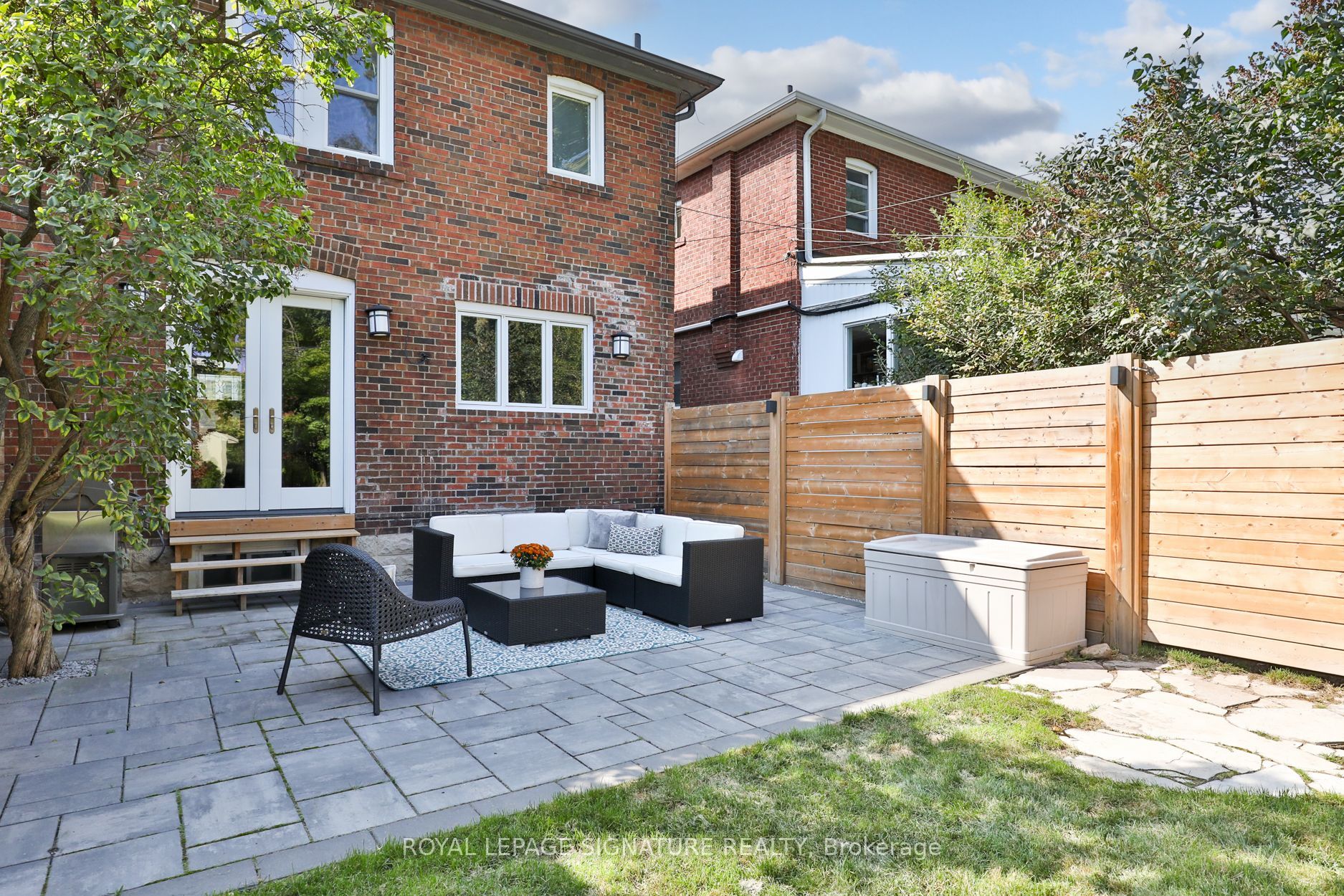 35 Thurston Road