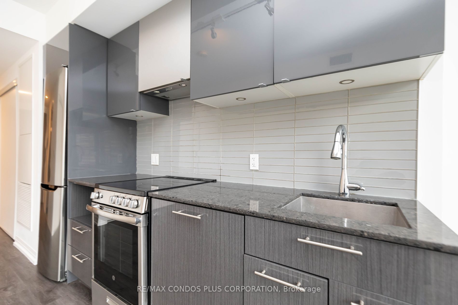 251 Jarvis St, #728