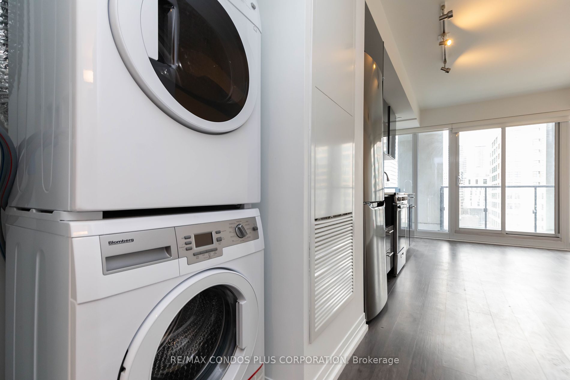 251 Jarvis St, #728