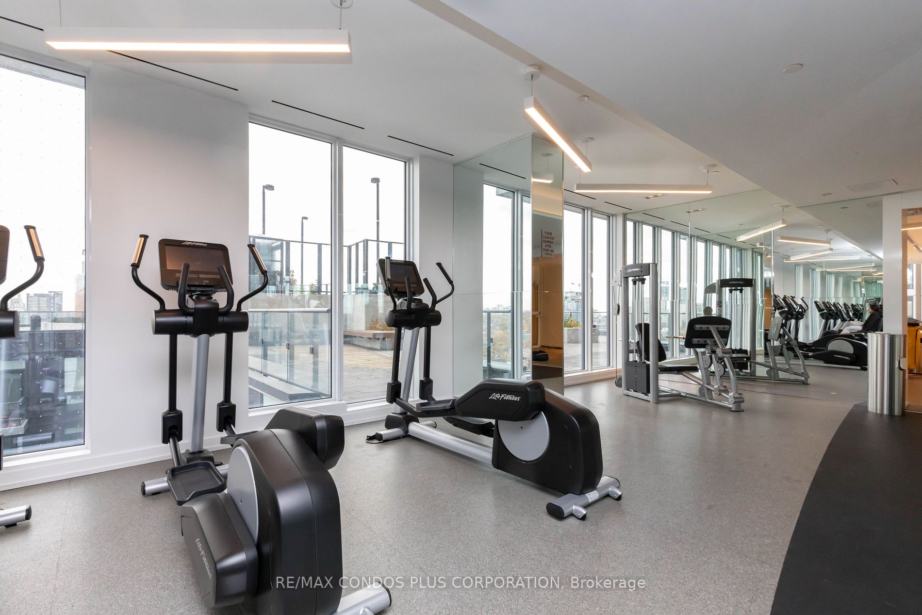 251 Jarvis St, #728