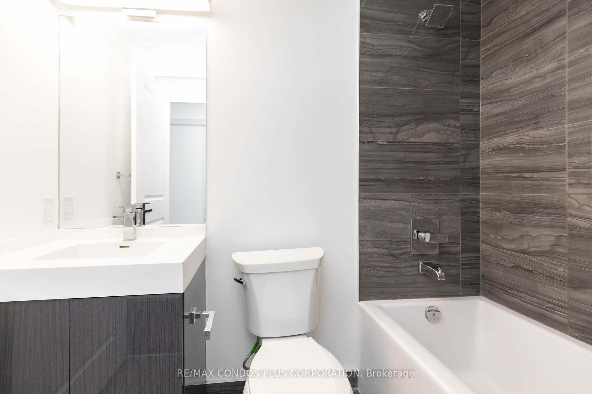 251 Jarvis St, #728