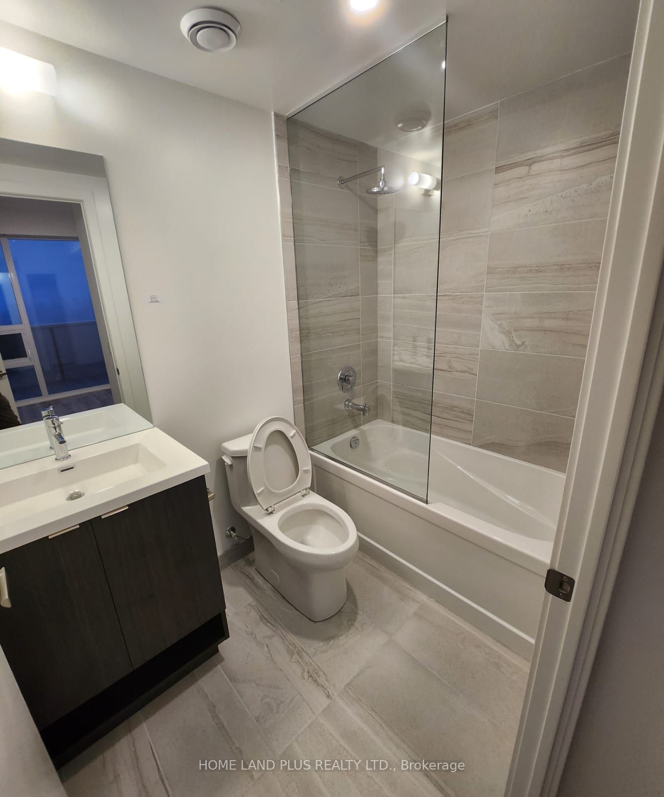 138 Downes Street #6802