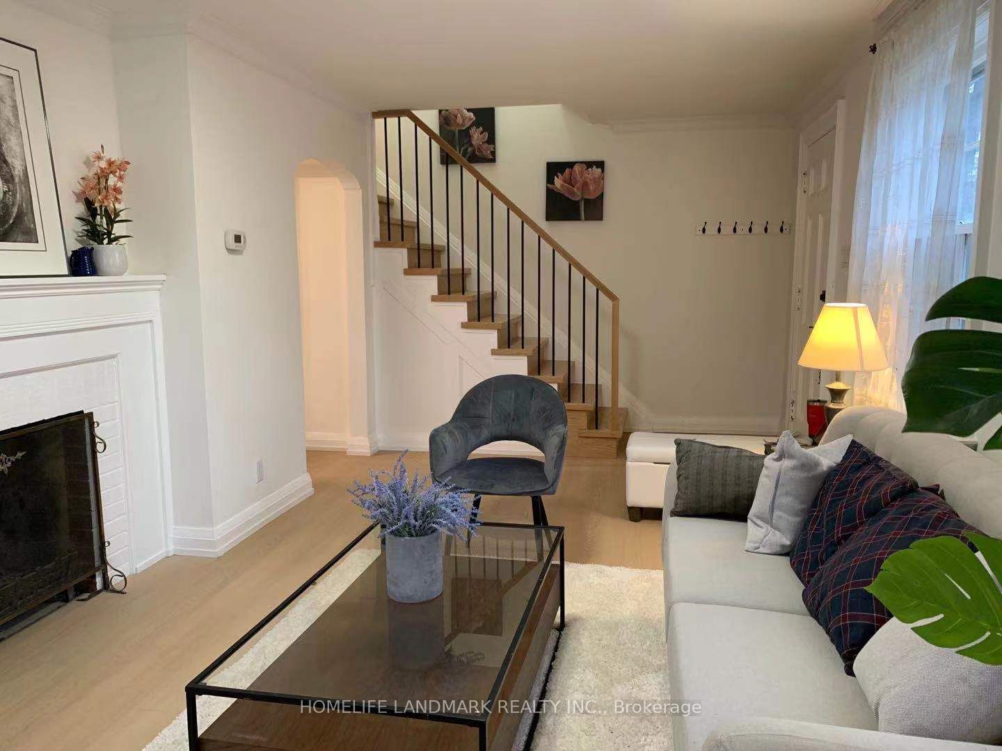 362 Lawrence Avenue W