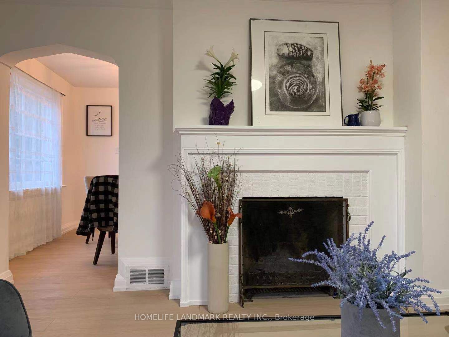362 Lawrence Avenue W