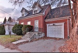 362 Lawrence Avenue W