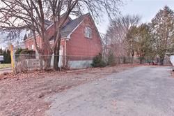 360B Lawrence Ave W