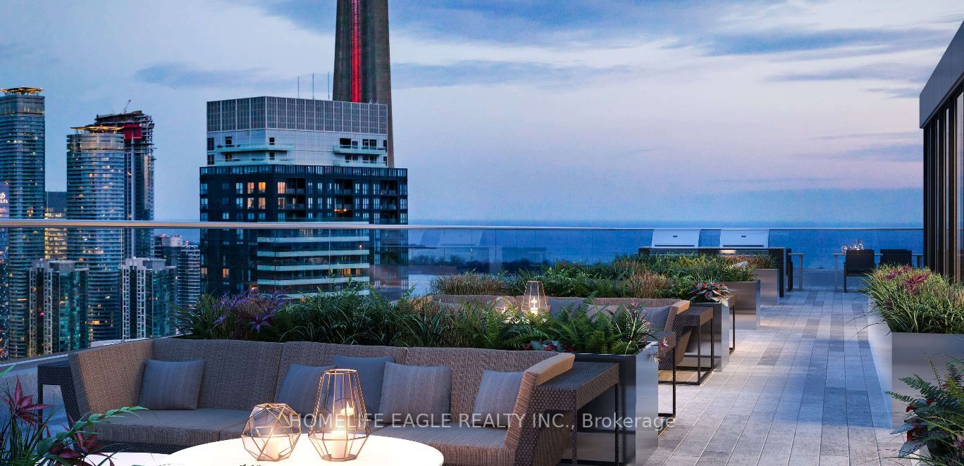 357 King Street W, #3707