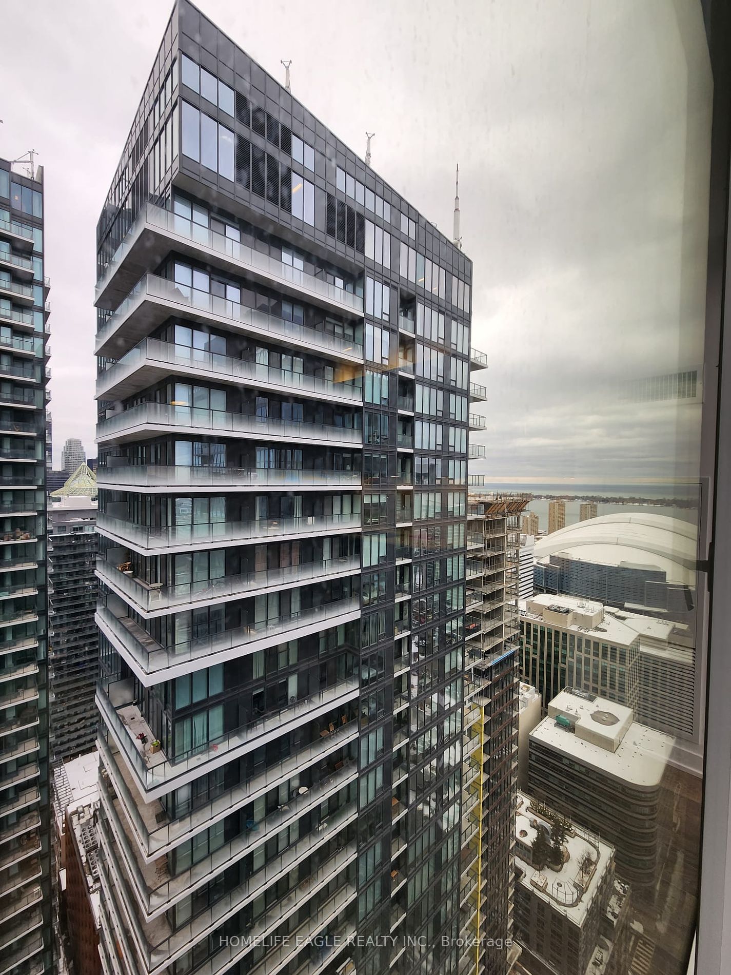 357 King Street W, #3707