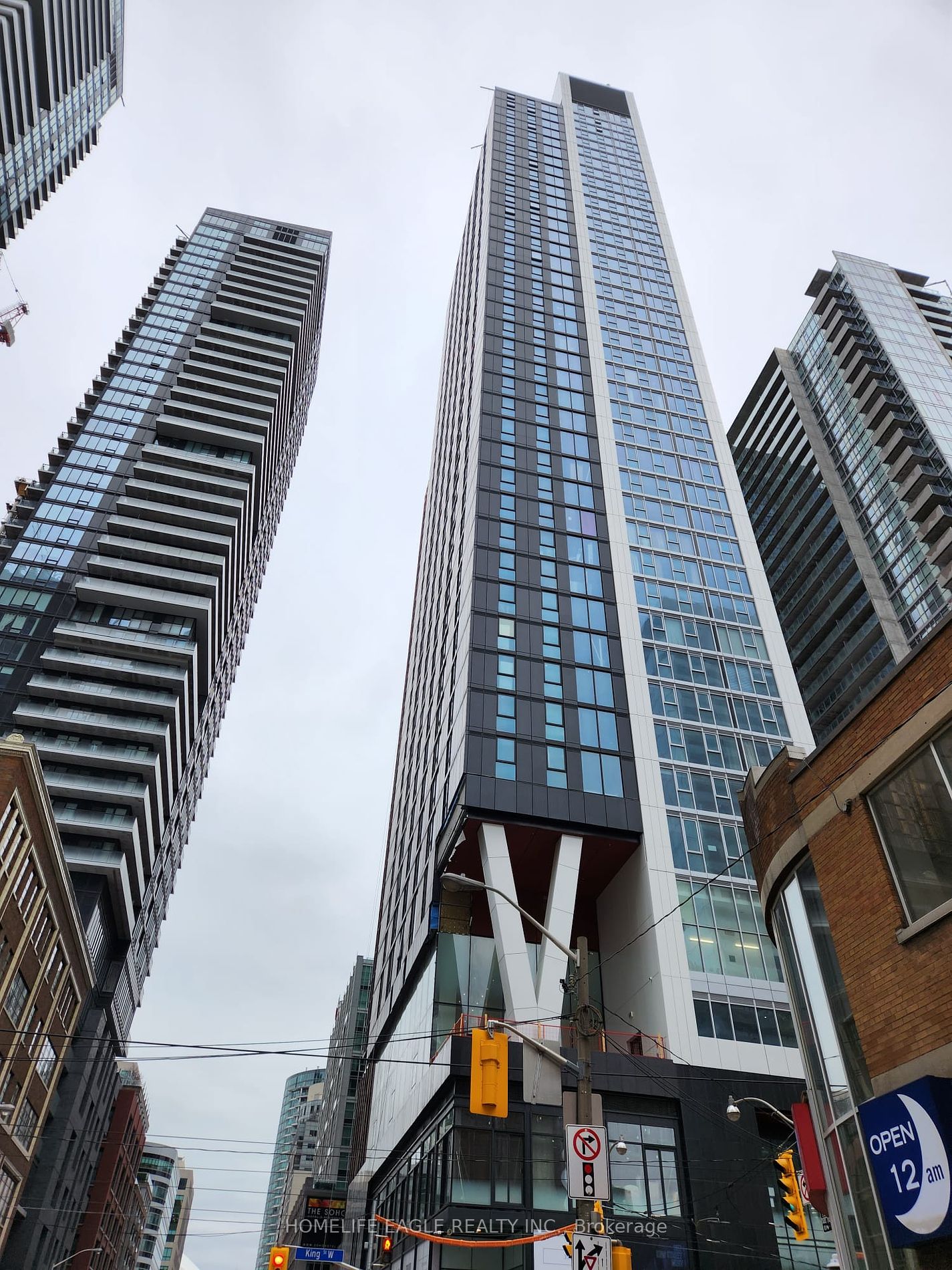 357 King Street W, #3707