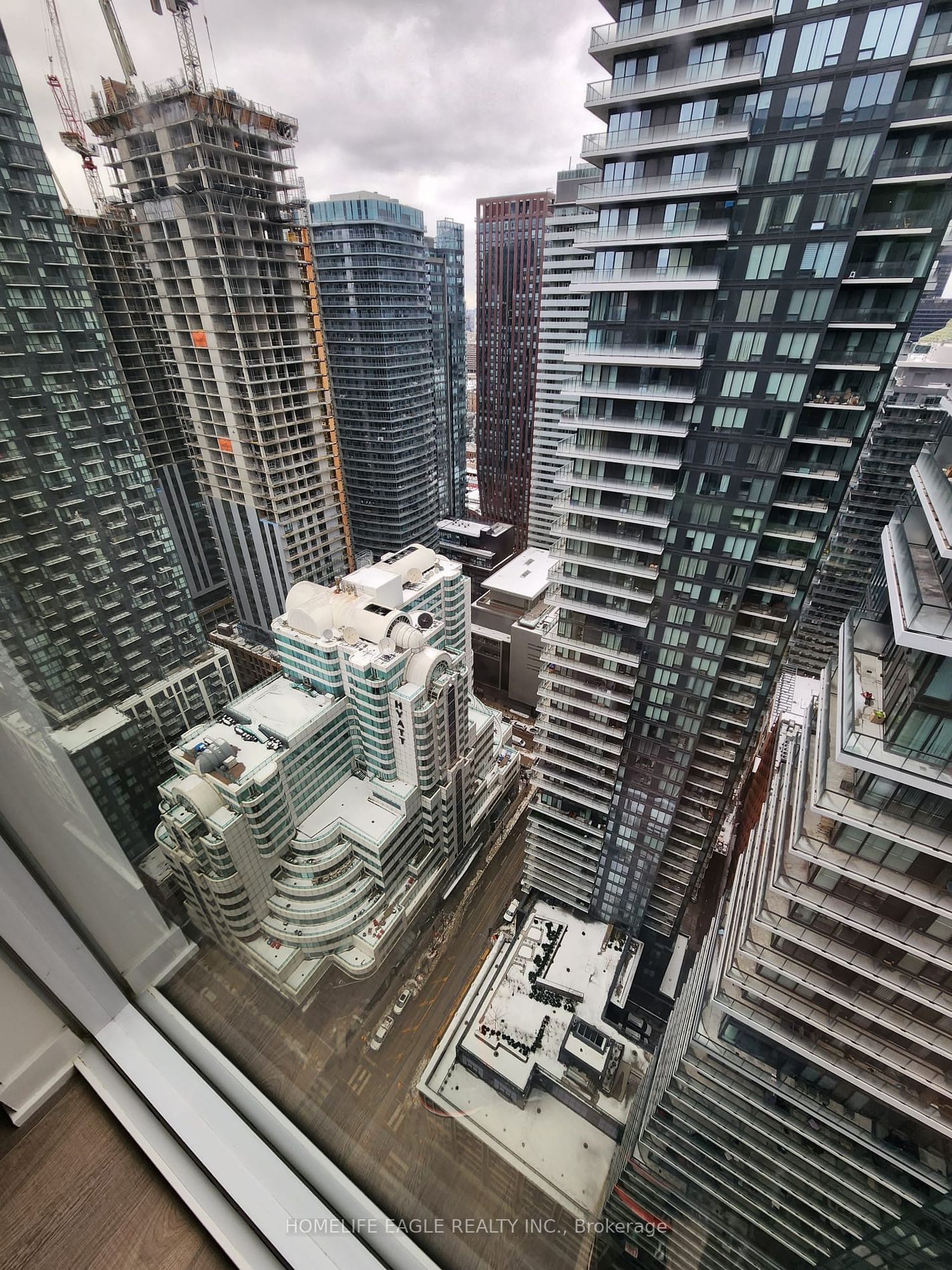 357 King Street W, #3707