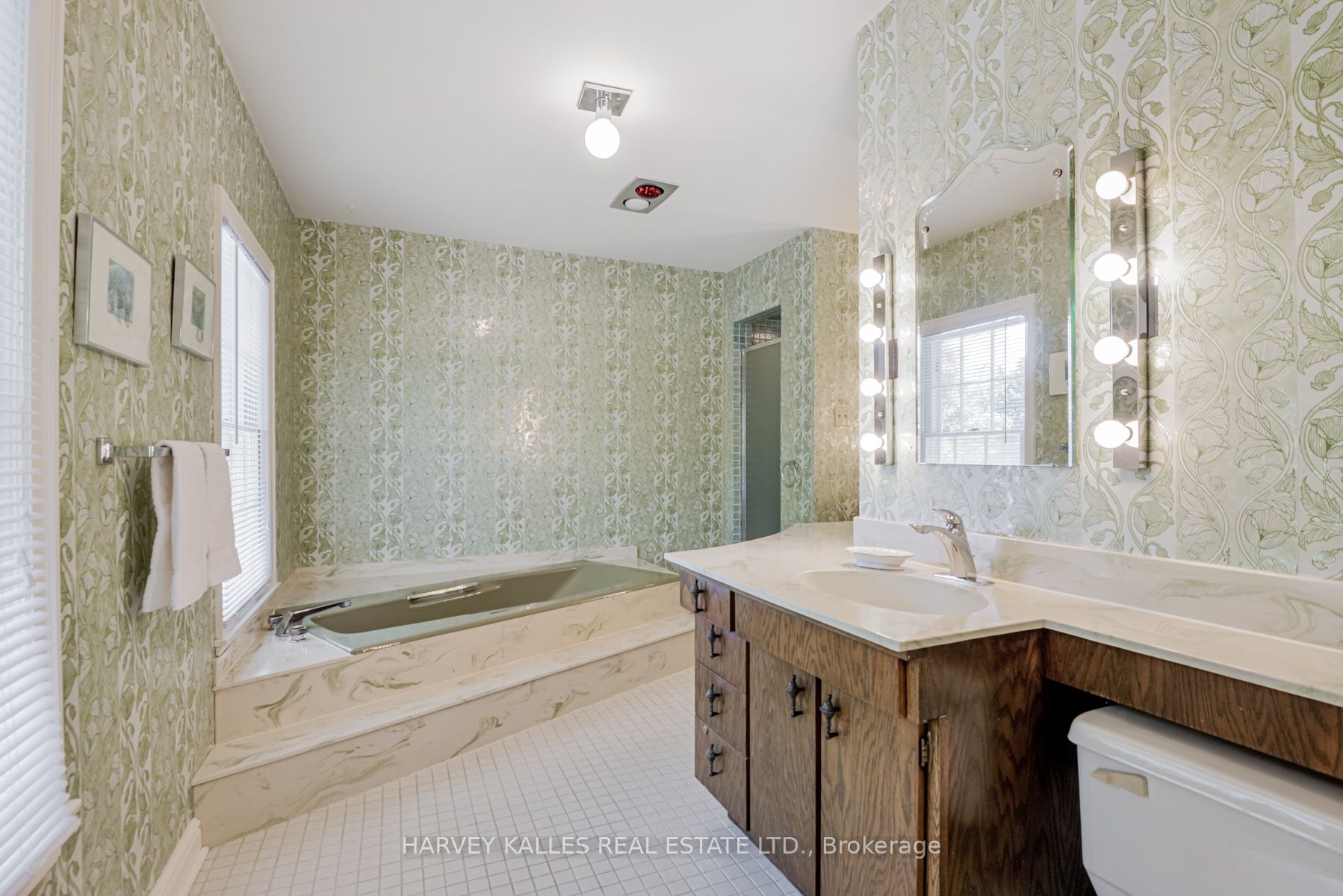 16 Bobwhite Crescent
