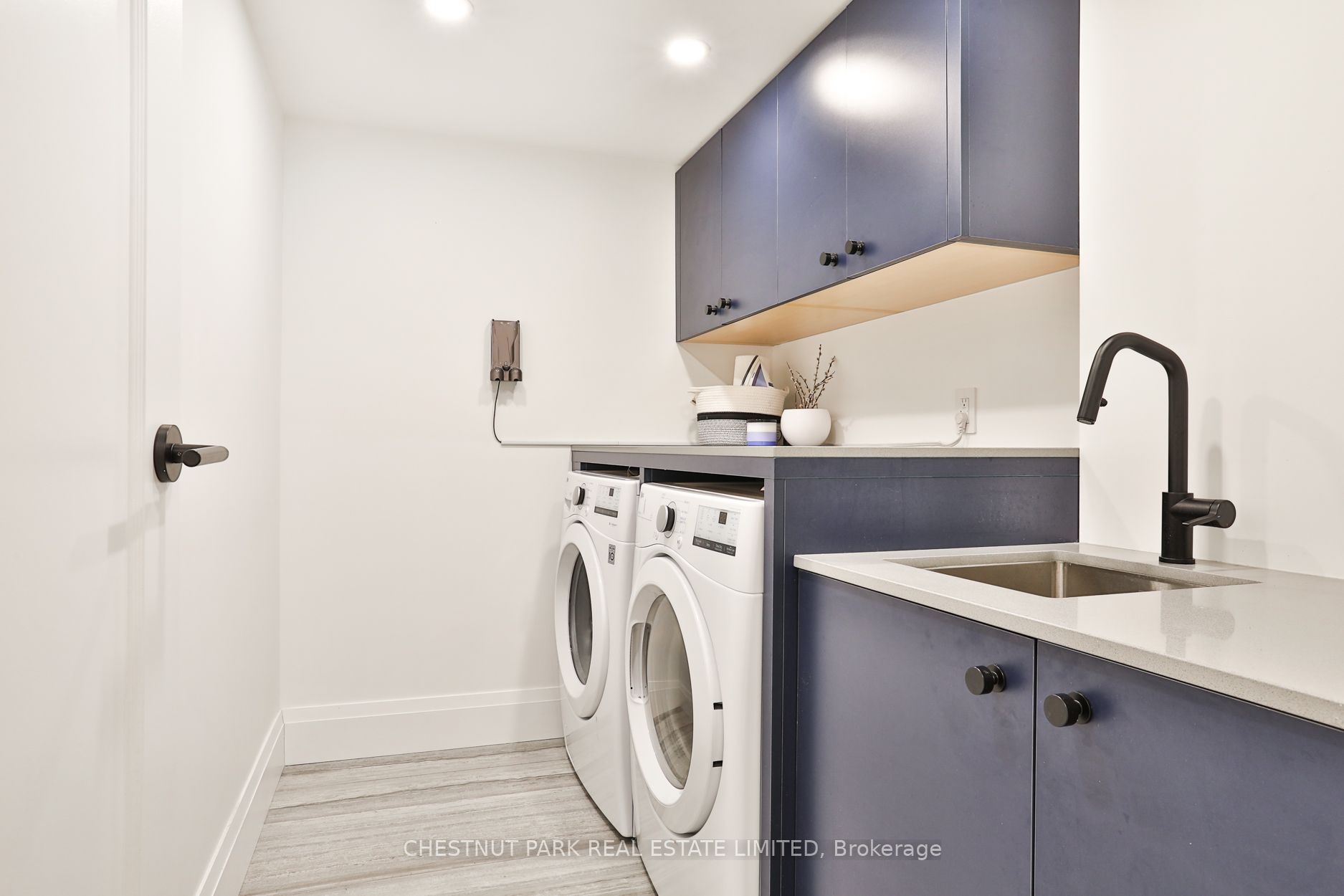 40 Rosehill Avenue, #601