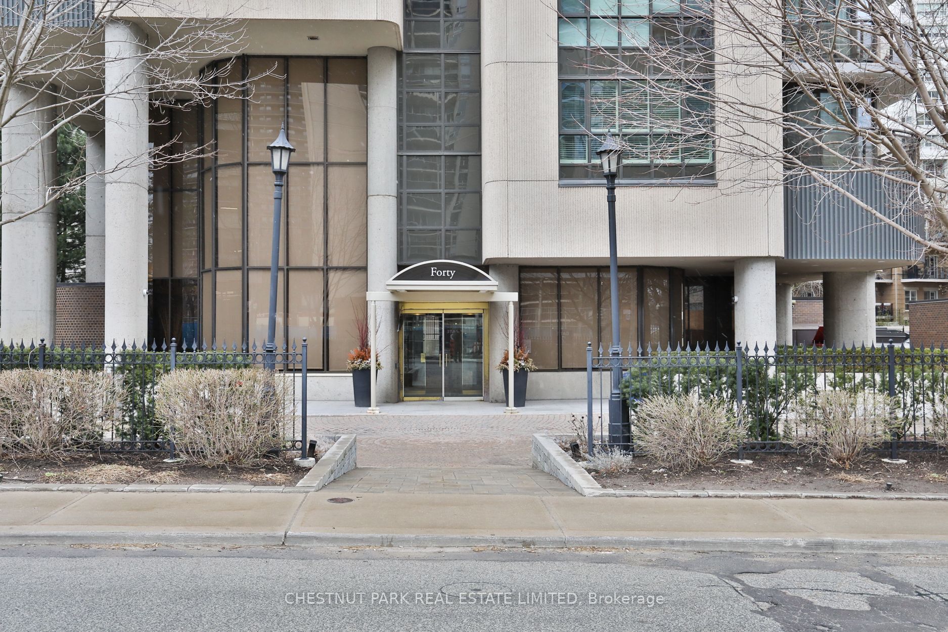 40 Rosehill Avenue, #601
