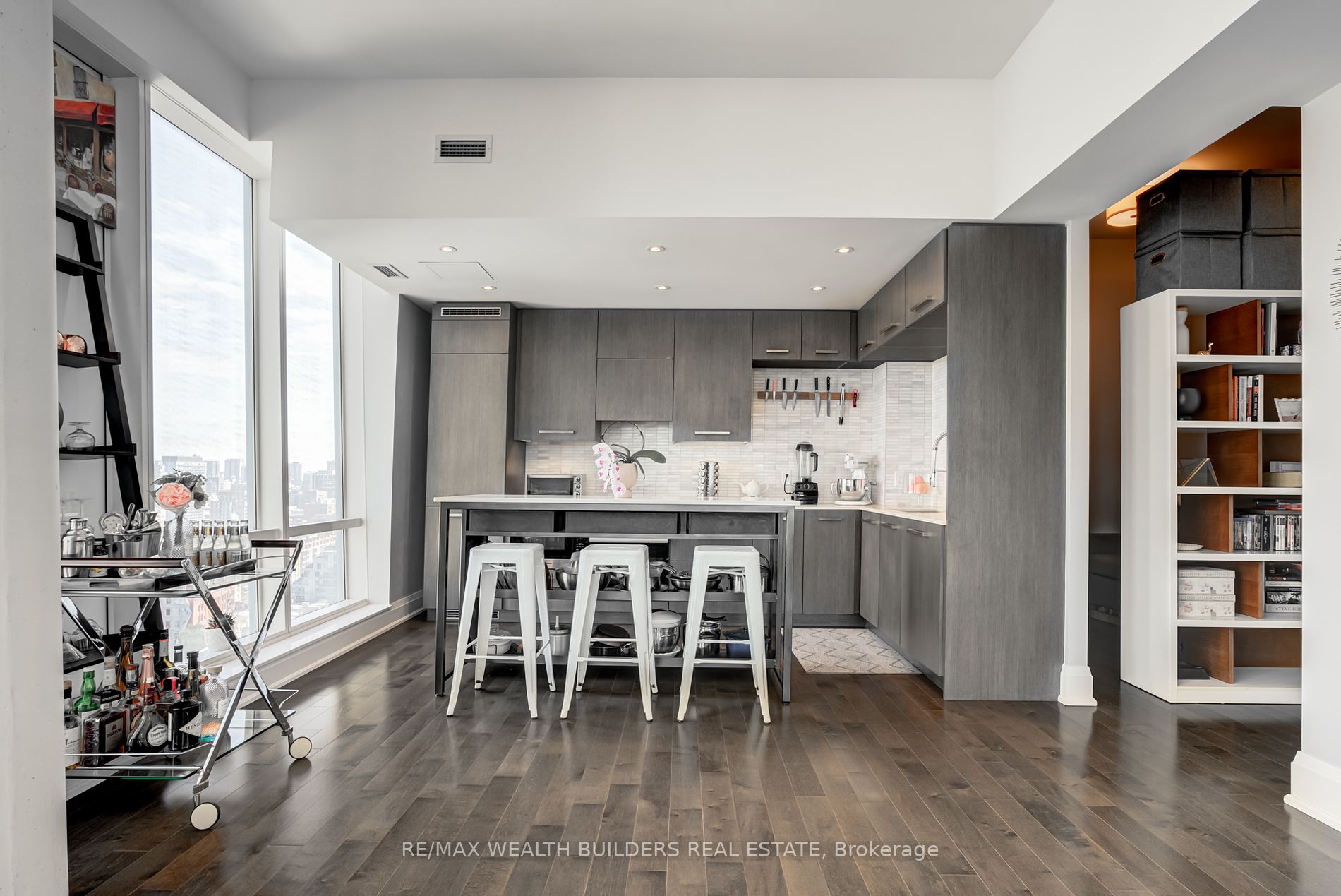 8 The Esplanade, #2105
