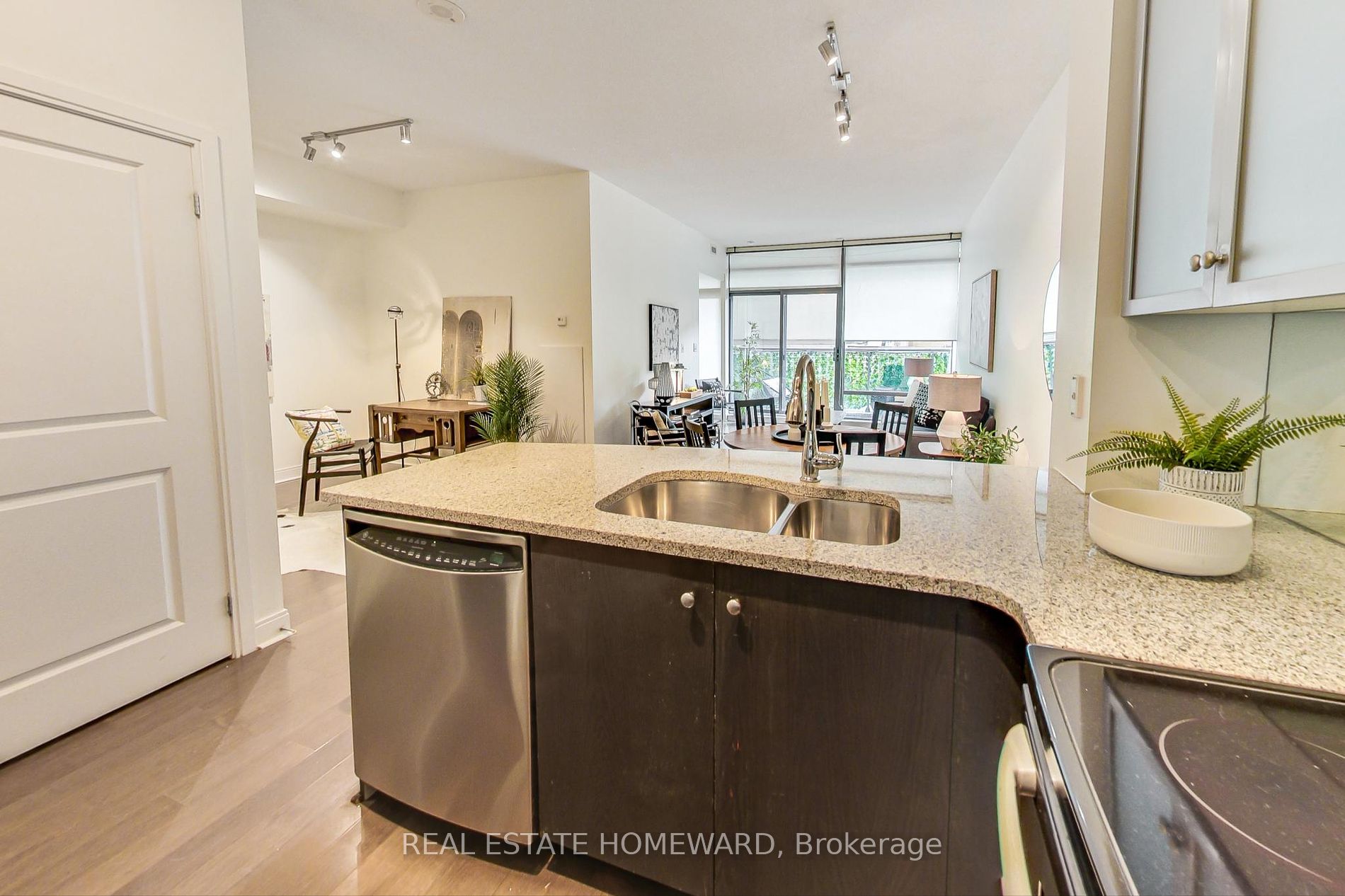 21 Scollard Street #103
