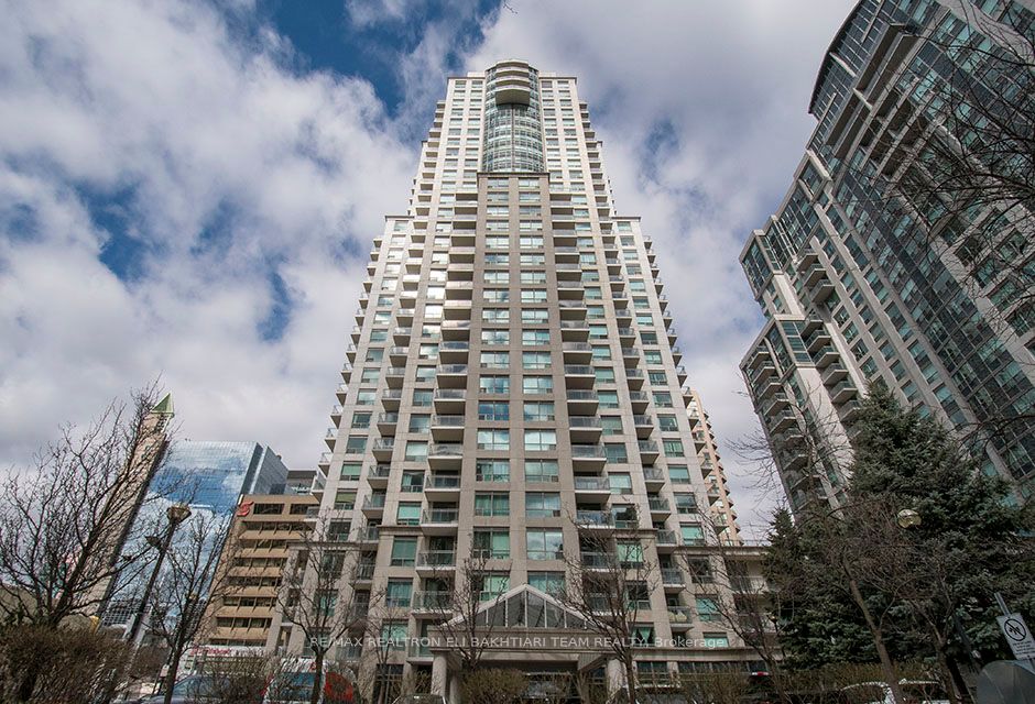 21 Hillcrest Ave, #404