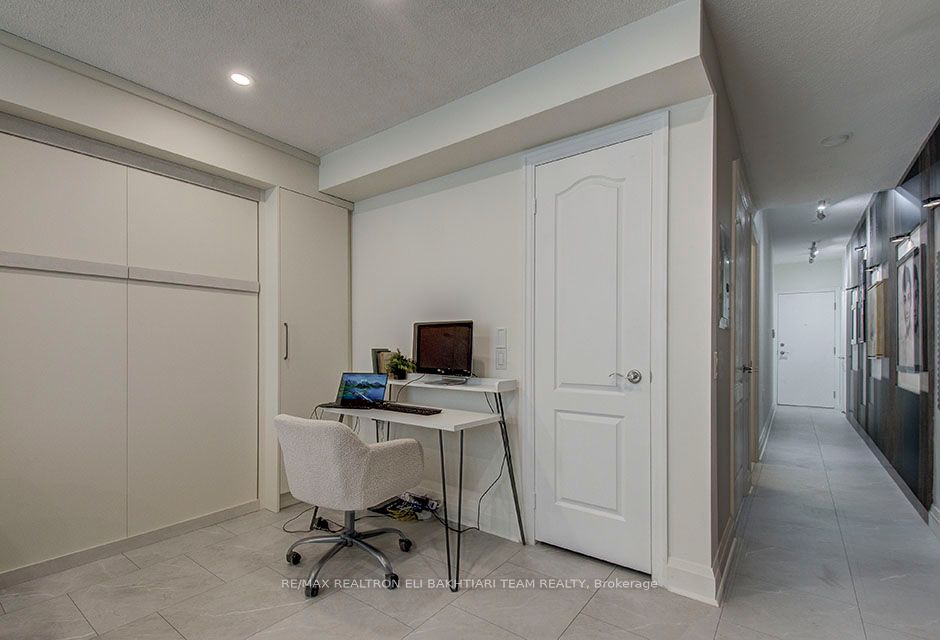 21 Hillcrest Ave, #404