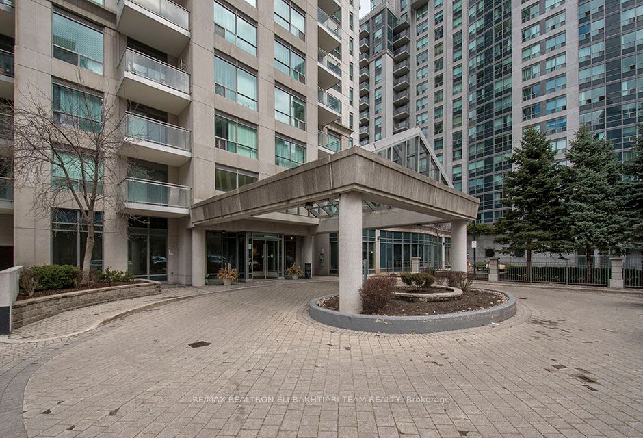 21 Hillcrest Ave, #404
