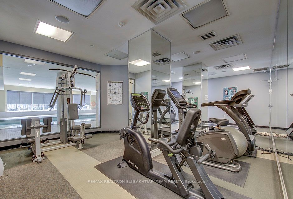 21 Hillcrest Ave, #404