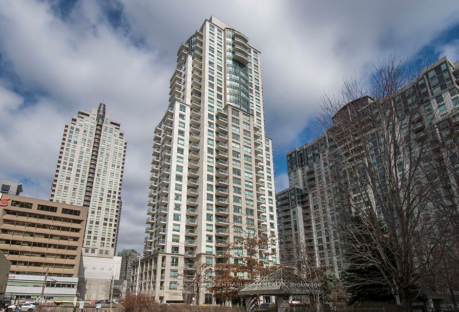 21 Hillcrest Ave, #404
