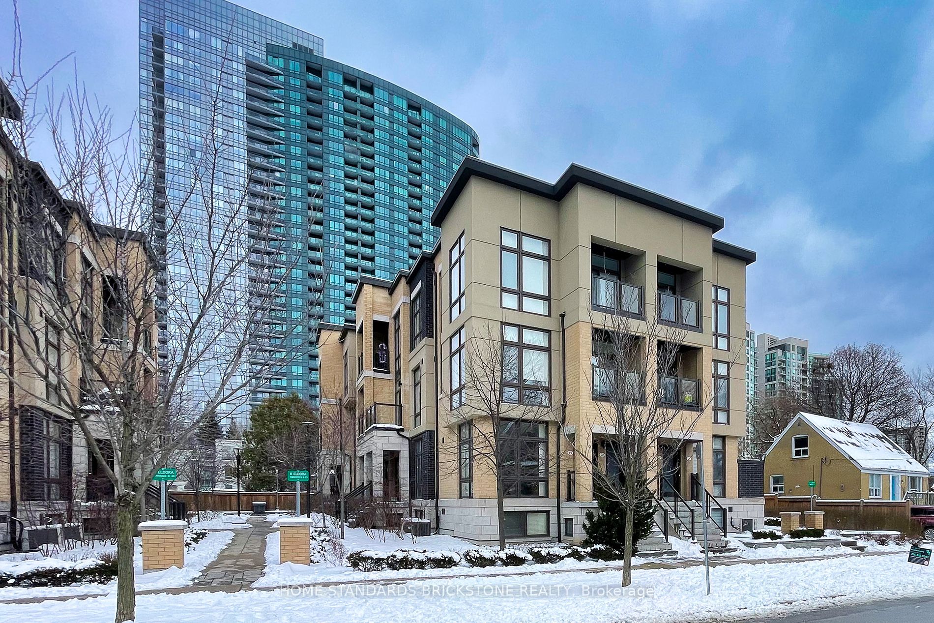 11 Eldora Avenue, #10