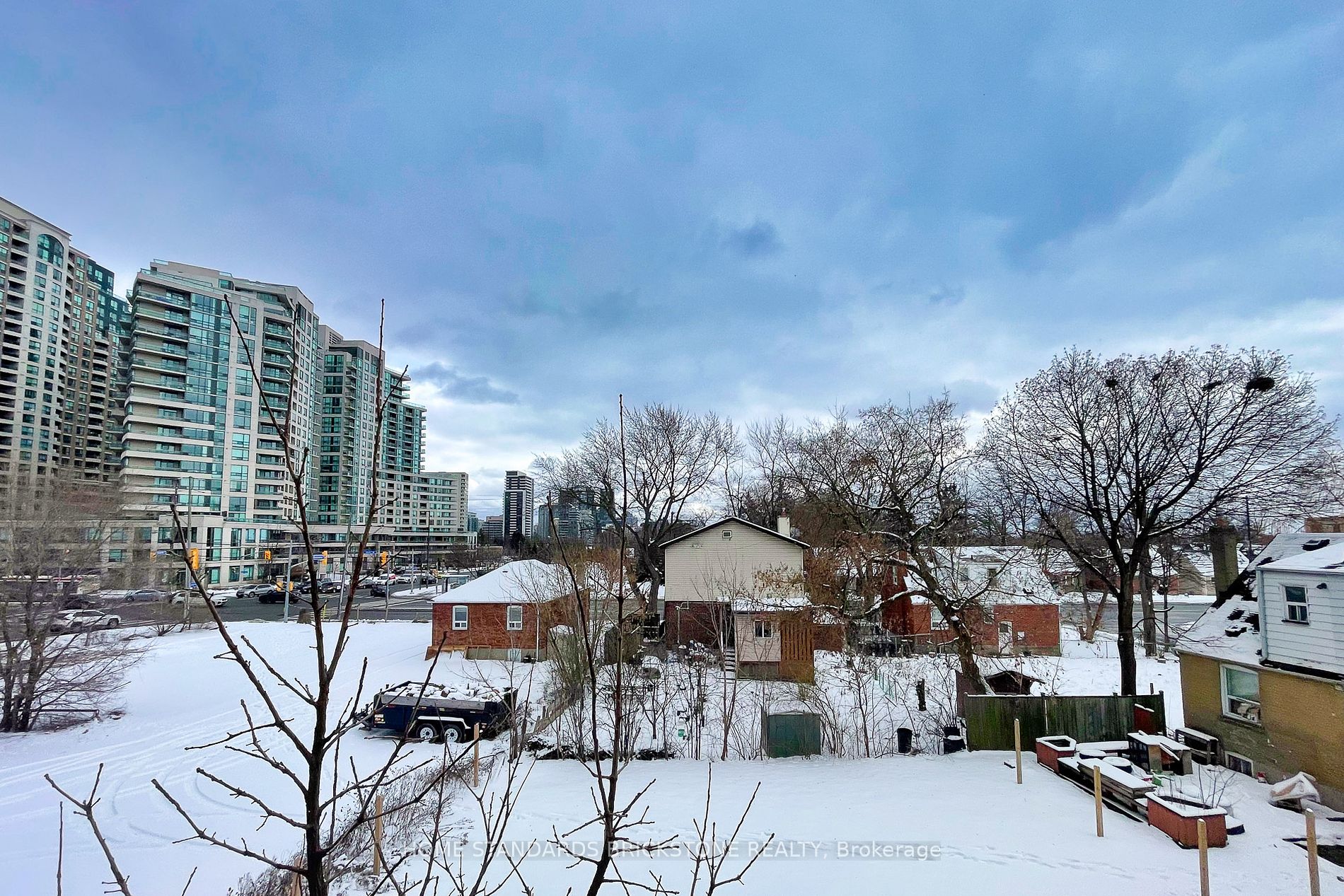 11 Eldora Avenue, #10