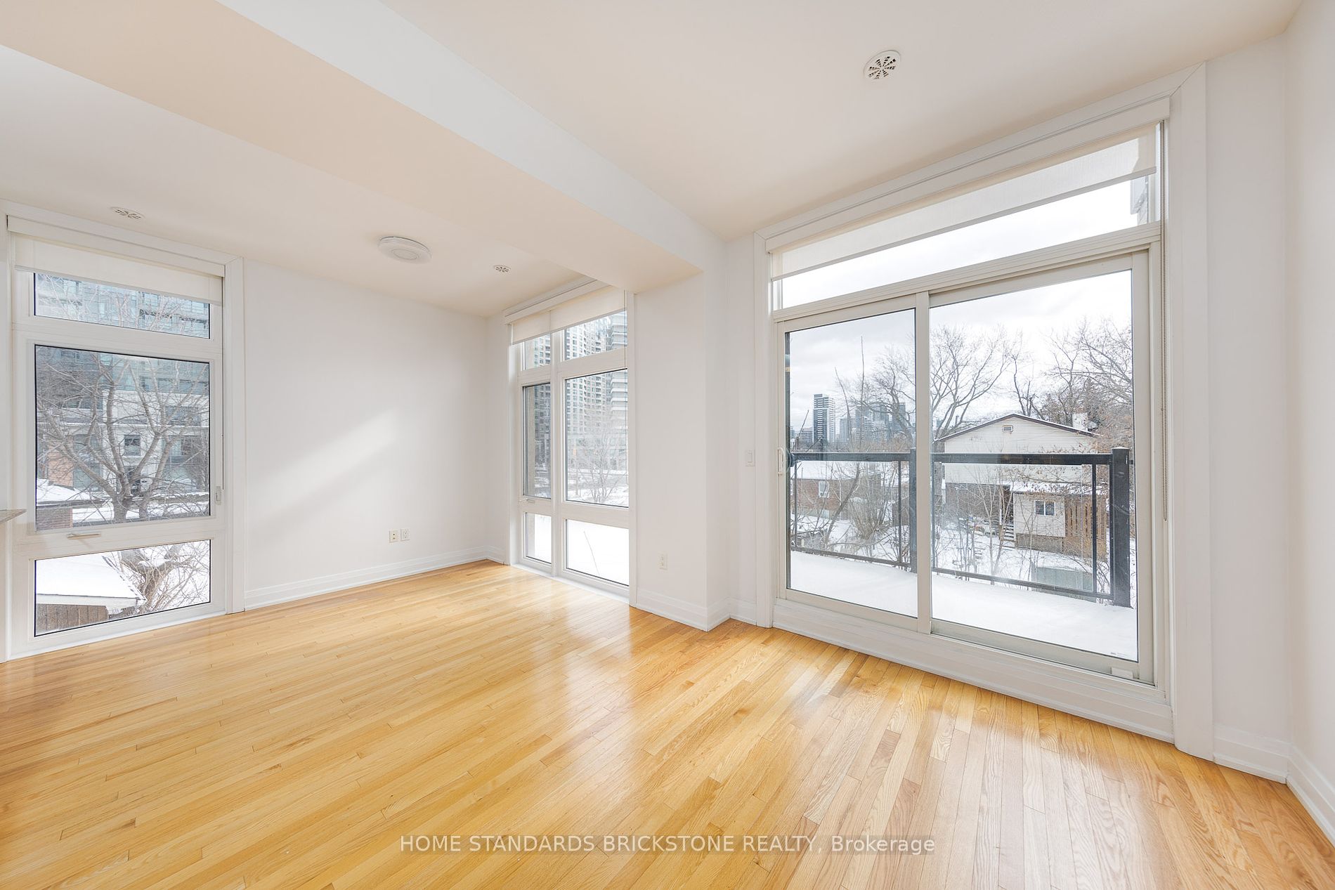 11 Eldora Avenue, #10