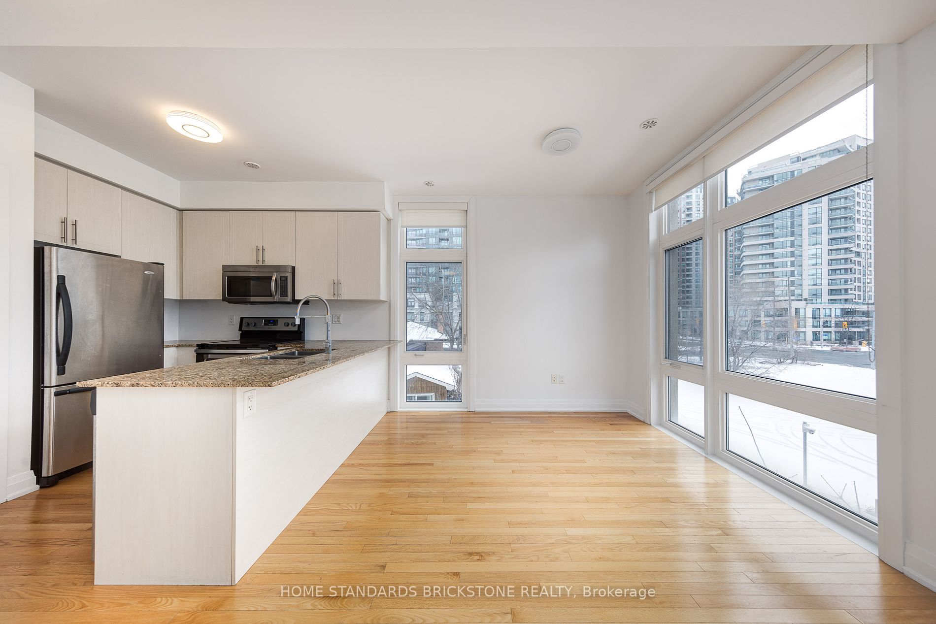 11 Eldora Avenue, #10