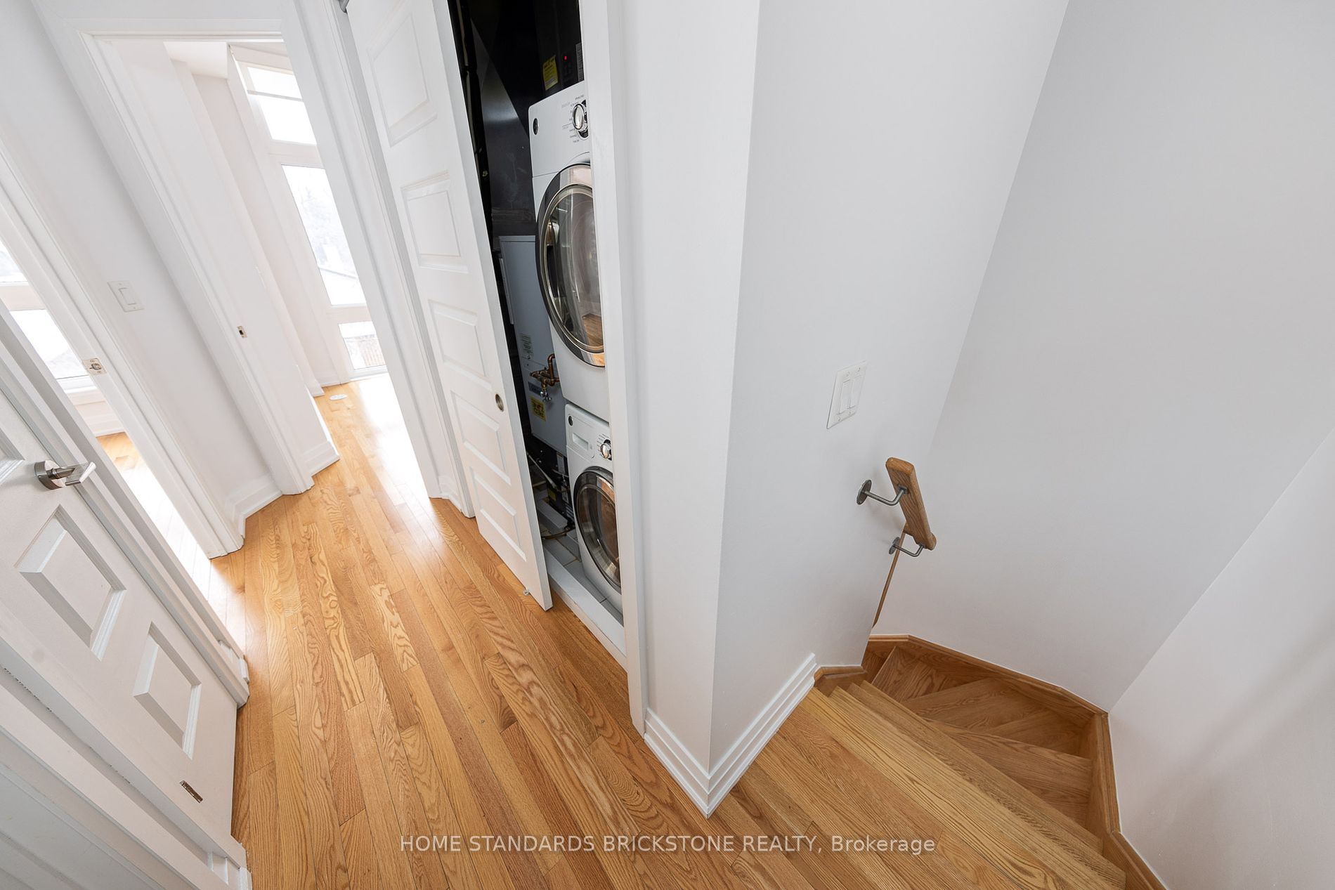 11 Eldora Avenue, #10