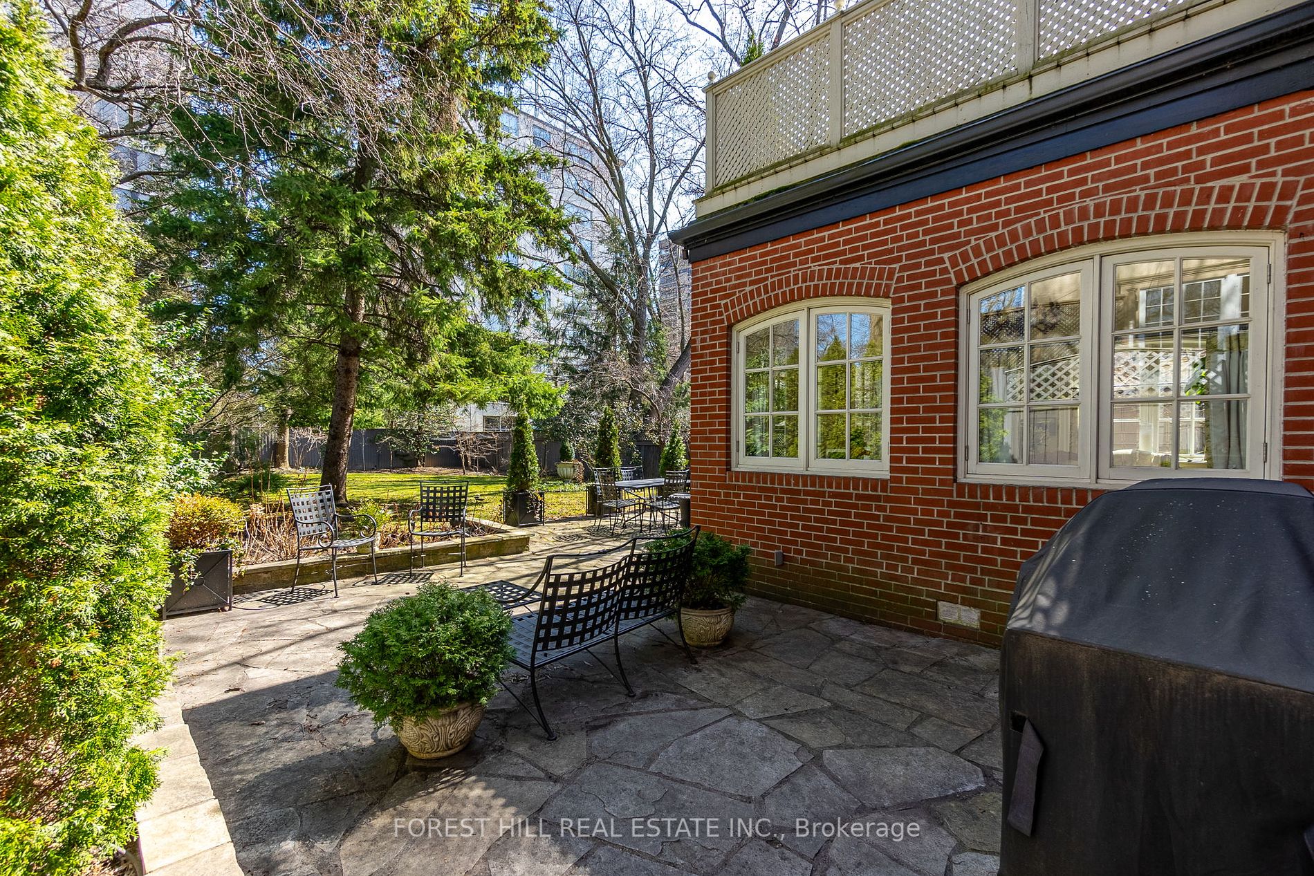 77 Forest Hill Rd
